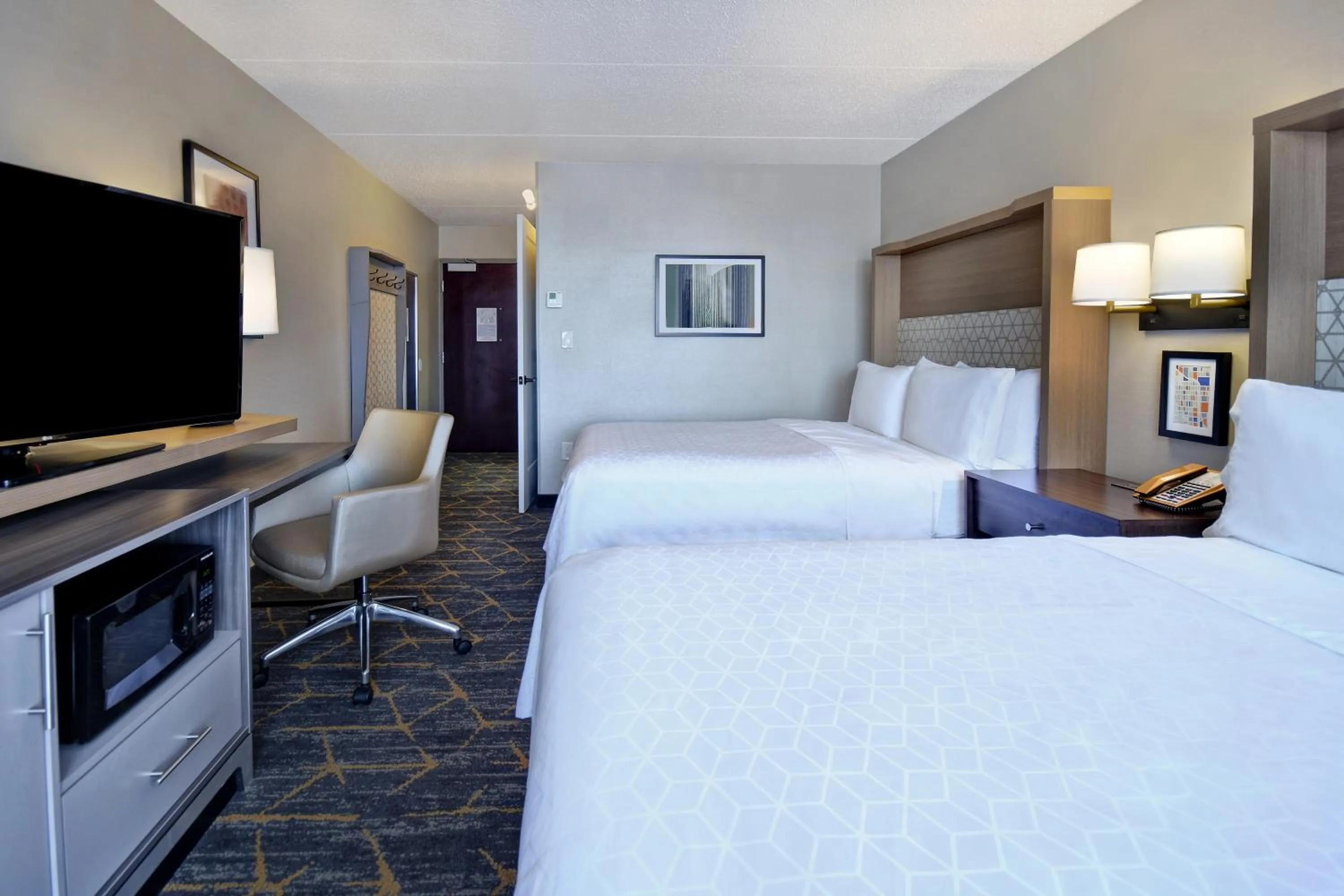 Bedroom, Bed in Holiday Inn Philadelphia-Cherry Hill by IHG