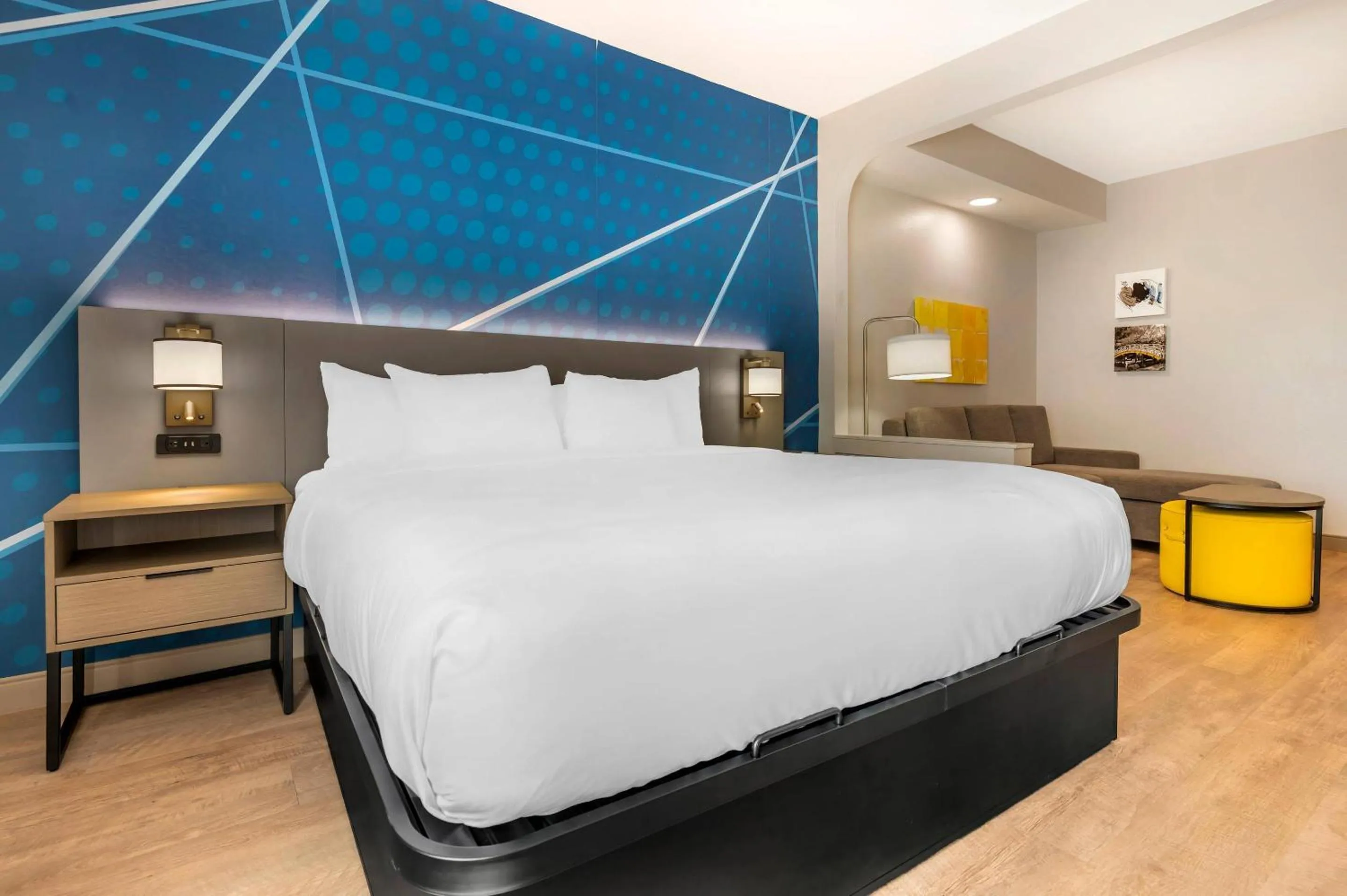 Bedroom, Bed in Comfort Inn & Suites