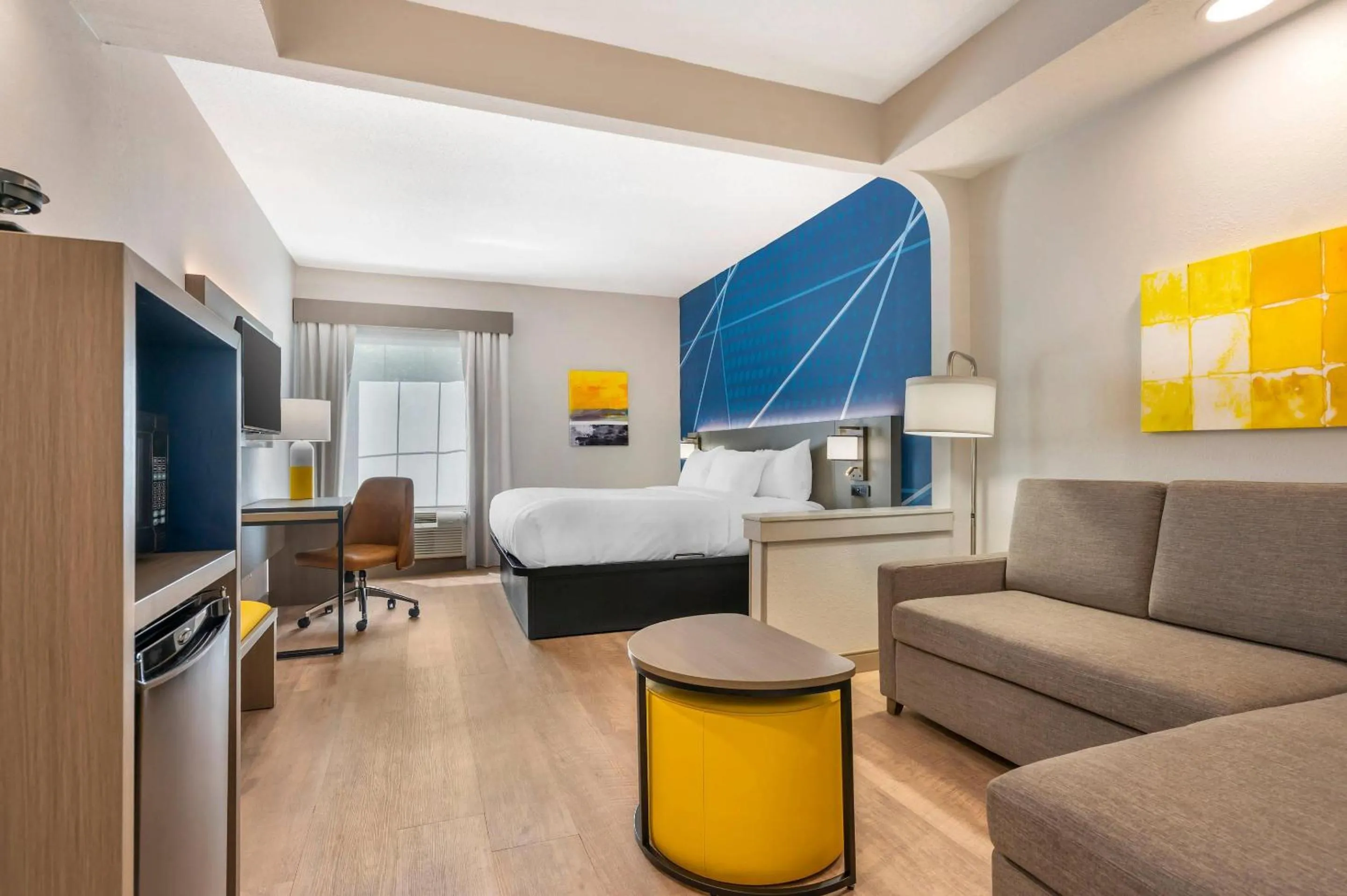 Bedroom, Bed in Comfort Inn & Suites