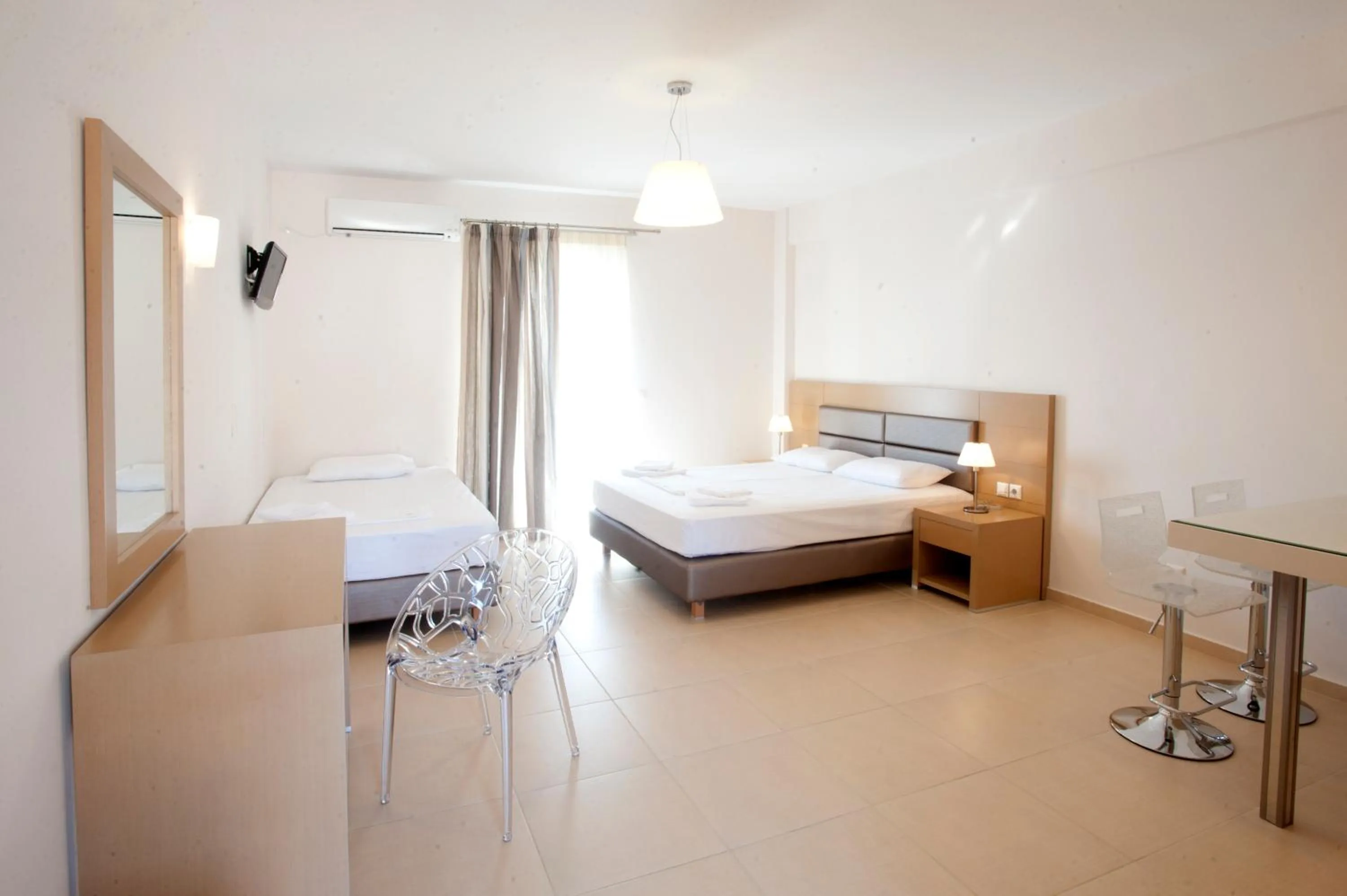 Property building, Bed in Georgio Seaside Hotel
