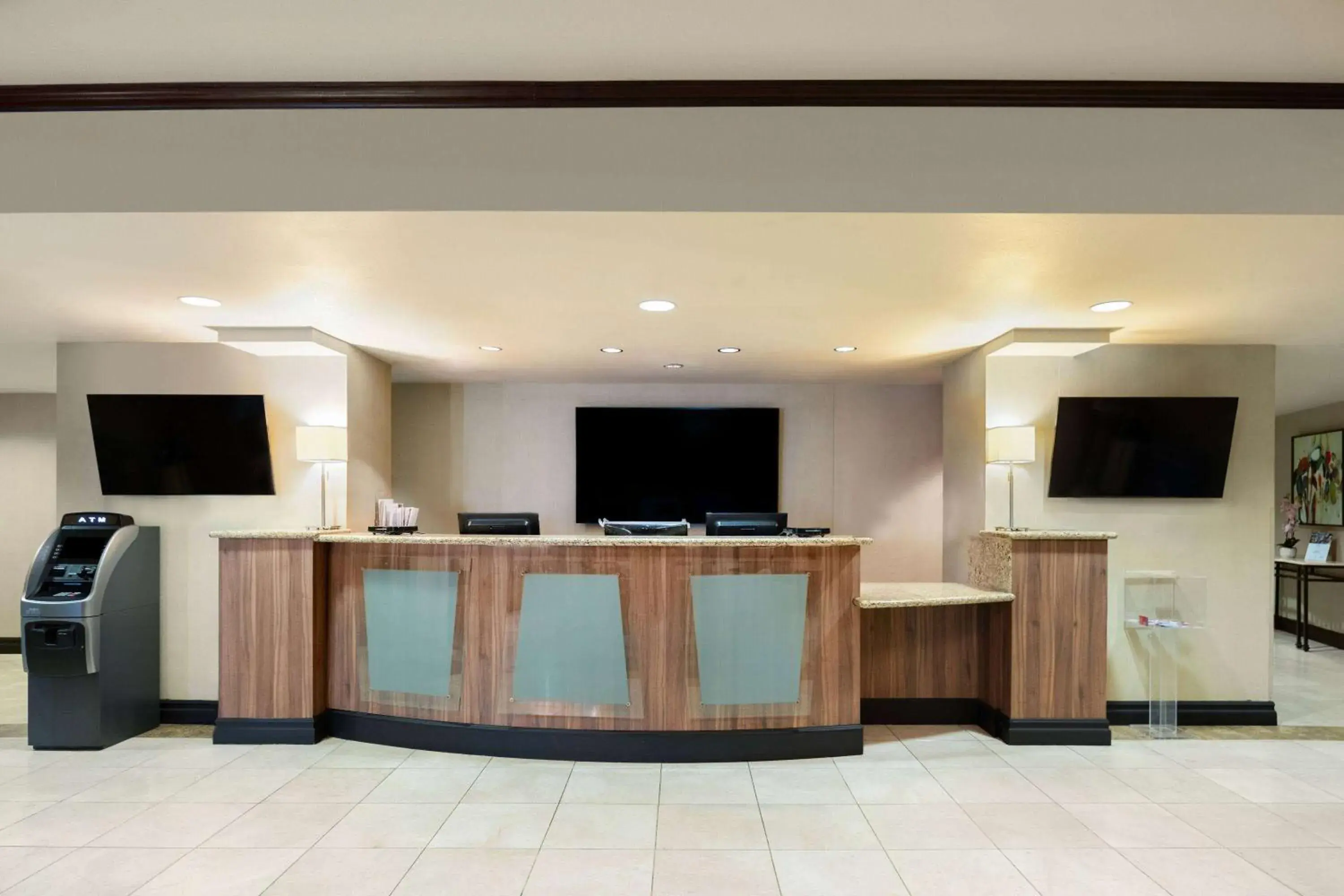 Lobby or reception in Hotel Marguerite South Anaheim - Garden Grove, Trademark Collection by Wyndham Lobby or reception in Hotel Marguerite South Anaheim - Garden Grove, Trademark Collection by Wyndham