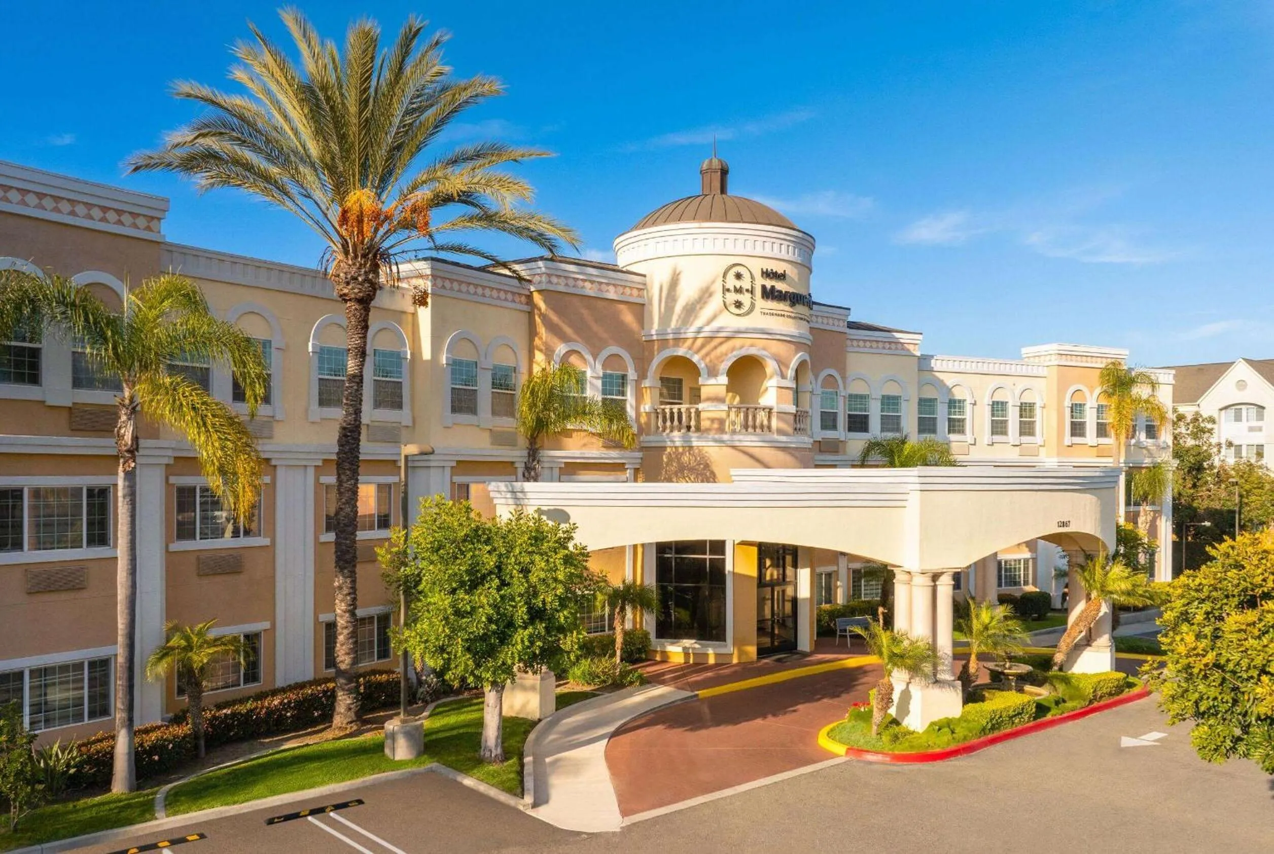Property building in Hotel Marguerite South Anaheim - Garden Grove, Trademark Collection by Wyndham