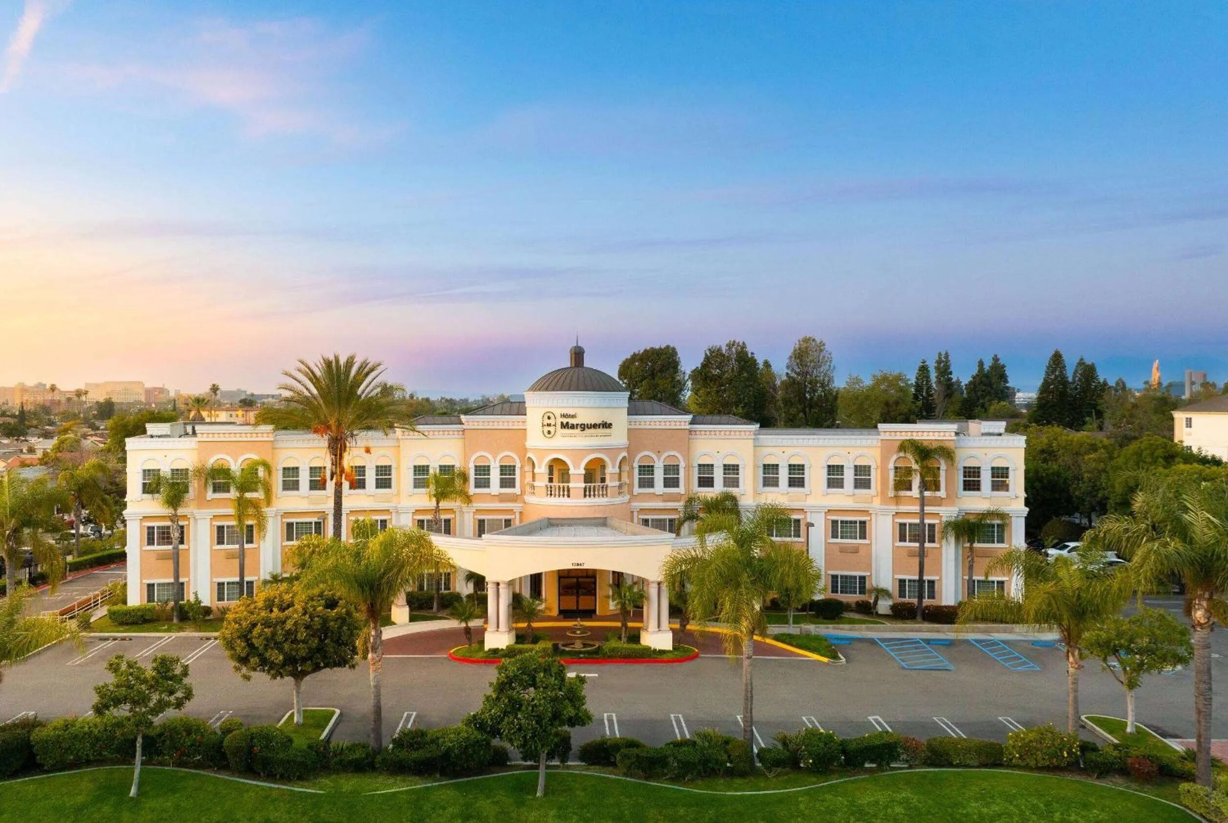 Property building in Hotel Marguerite South Anaheim - Garden Grove, Trademark Collection by Wyndham