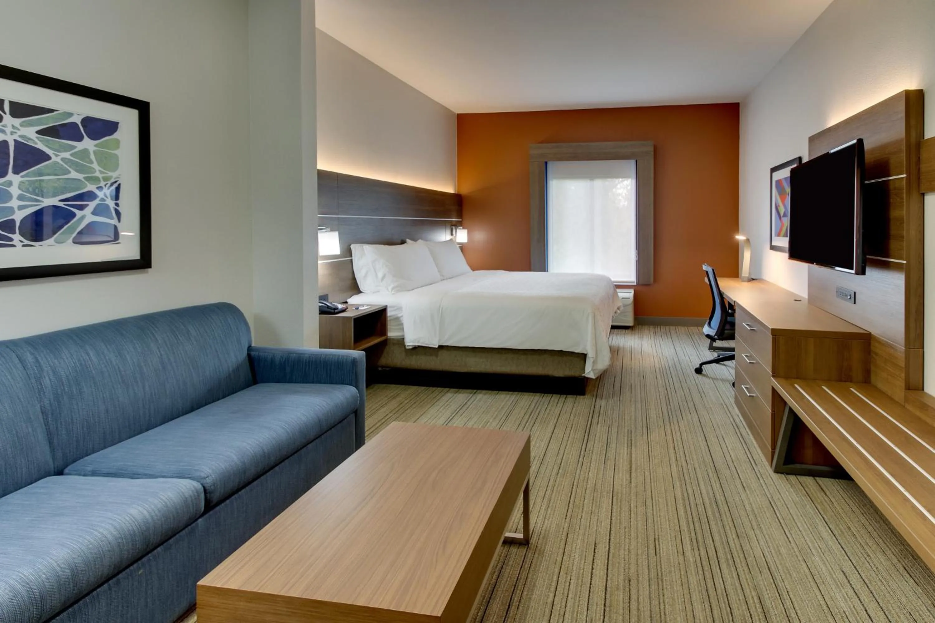 Photo of the whole room, Bed in Holiday Inn Express Hotel & Suites - Atlanta/Emory University Area by IHG