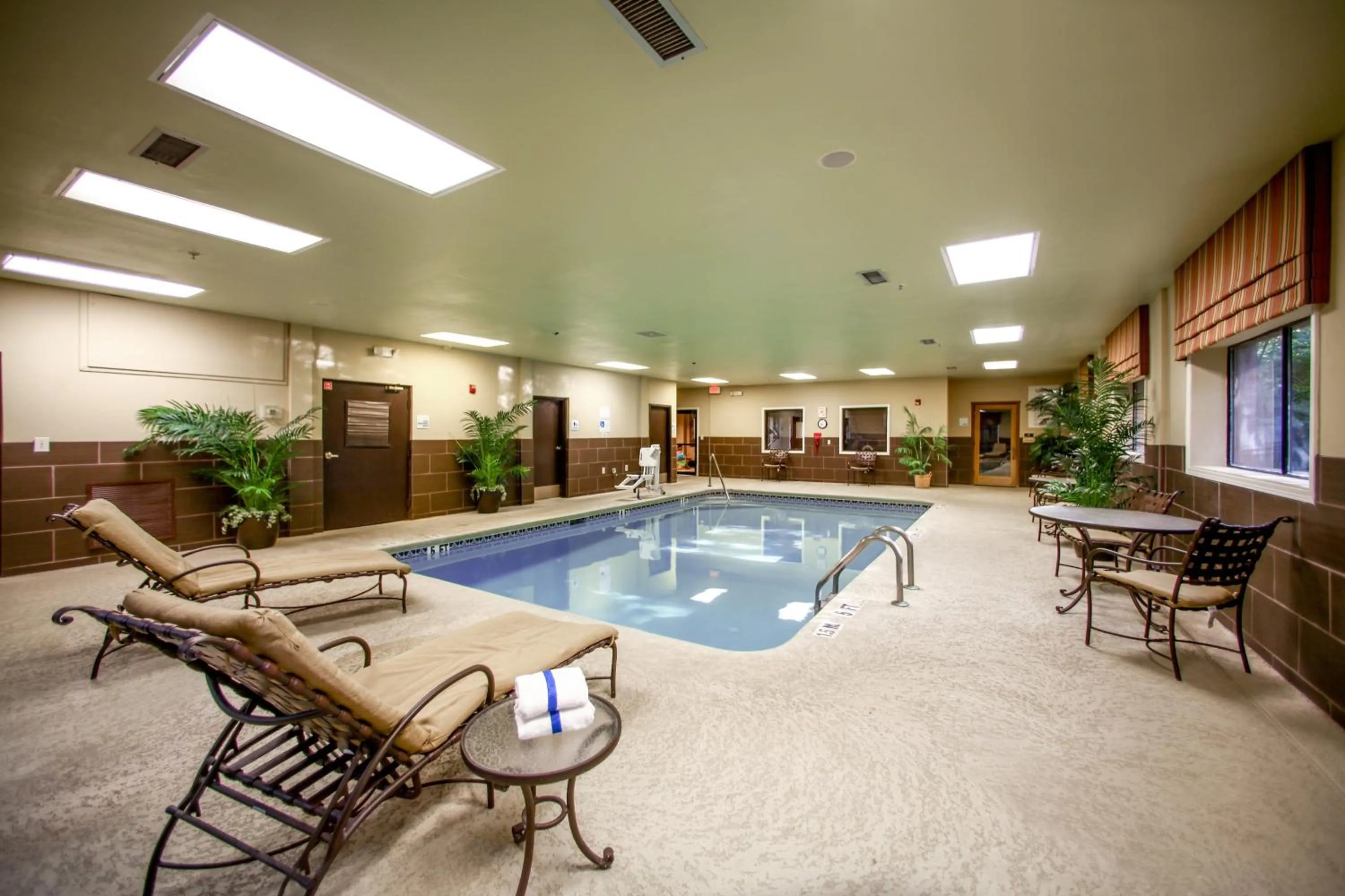 Swimming pool in Holiday Inn Express Hotel & Suites - Atlanta/Emory University Area by IHG