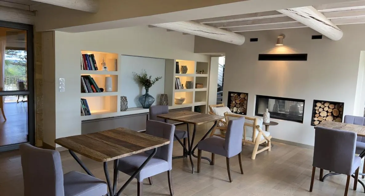 Breakfast in Boutique Hôtel La Villa MONTESQUIEU