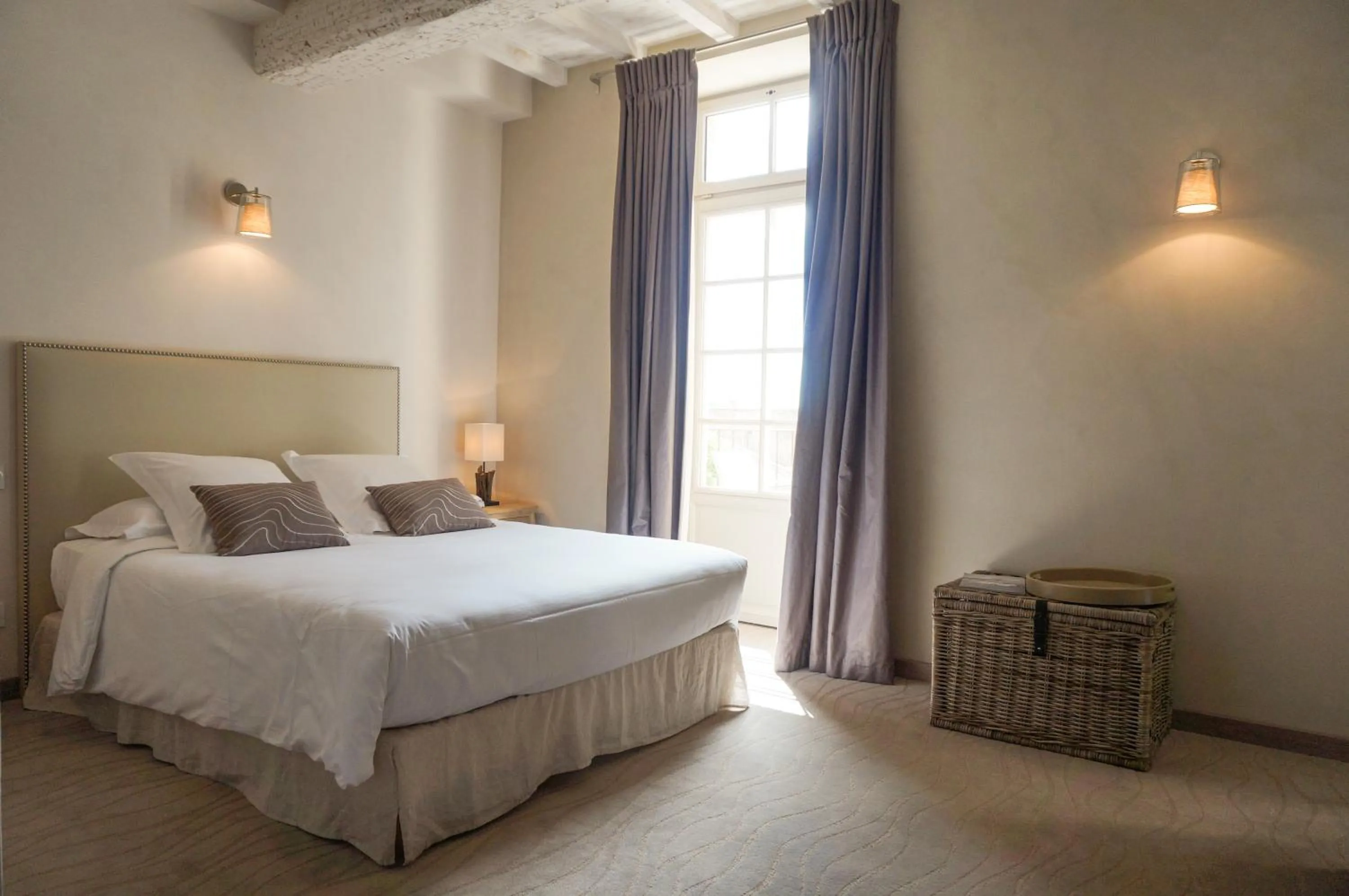 Bed in Boutique Hôtel La Villa MONTESQUIEU