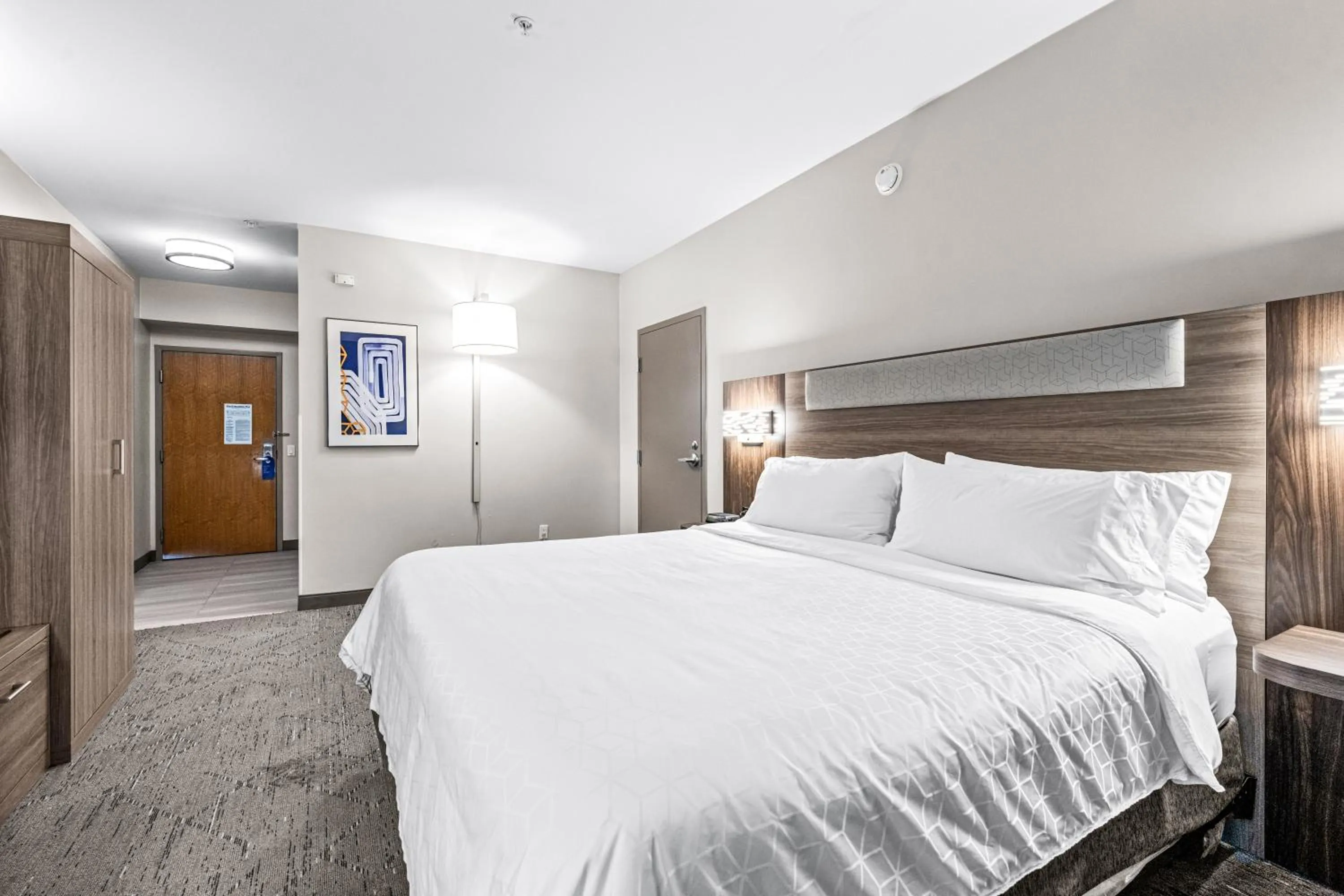 Bed in Holiday Inn Express & Suites Carneys Point - Pennsville by IHG