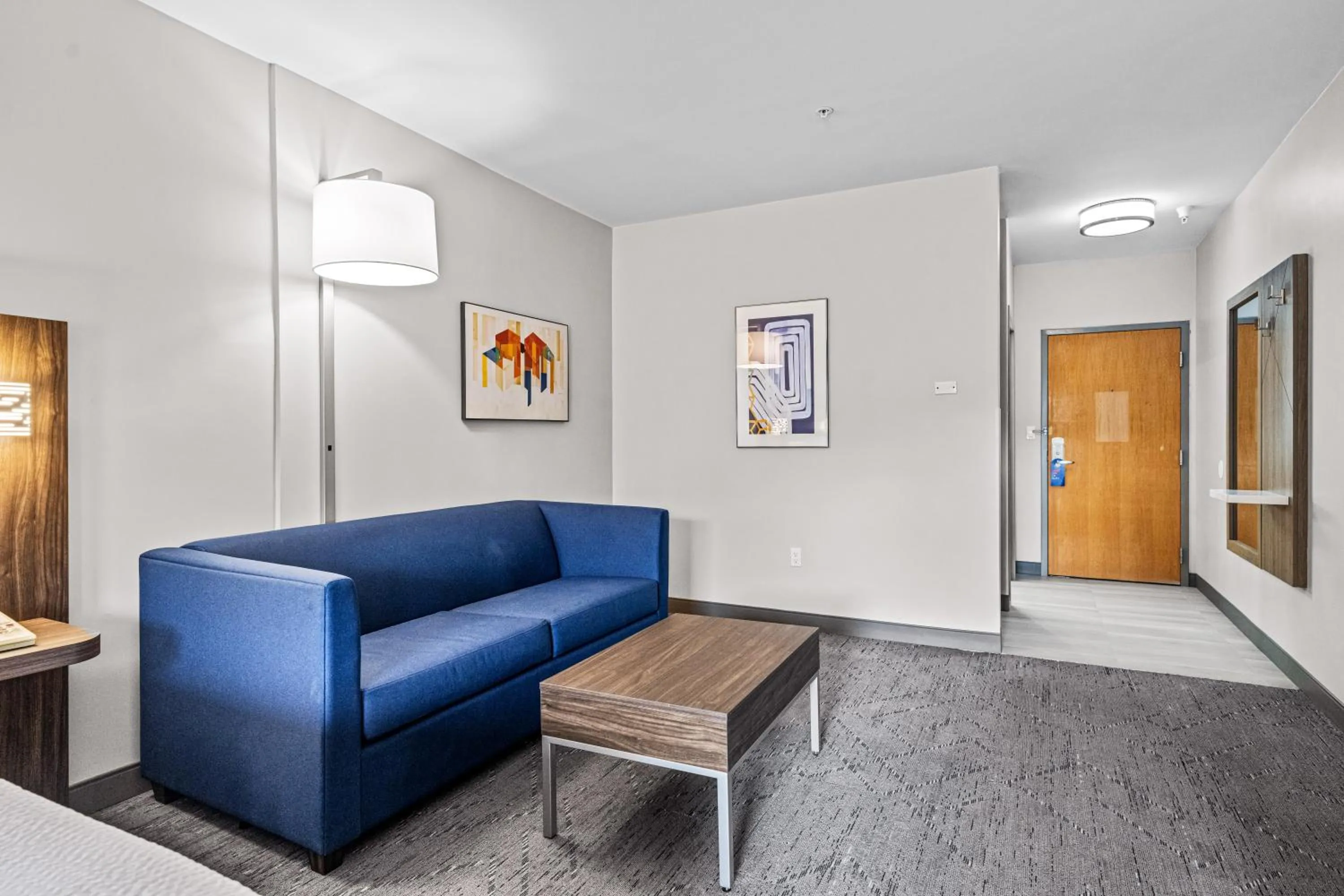 Holiday Inn Express & Suites Carneys Point - Pennsville by IHG