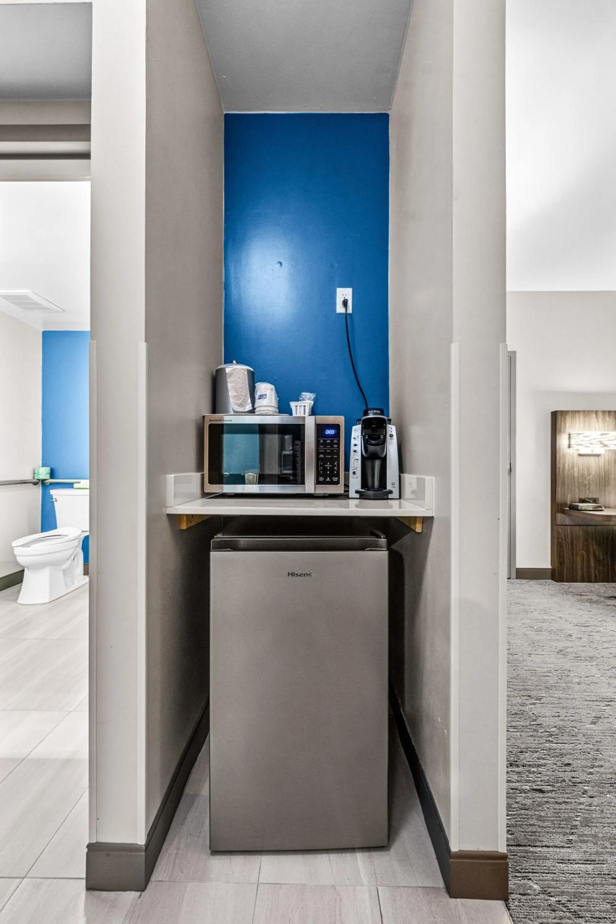 Holiday Inn Express & Suites Carneys Point - Pennsville by IHG