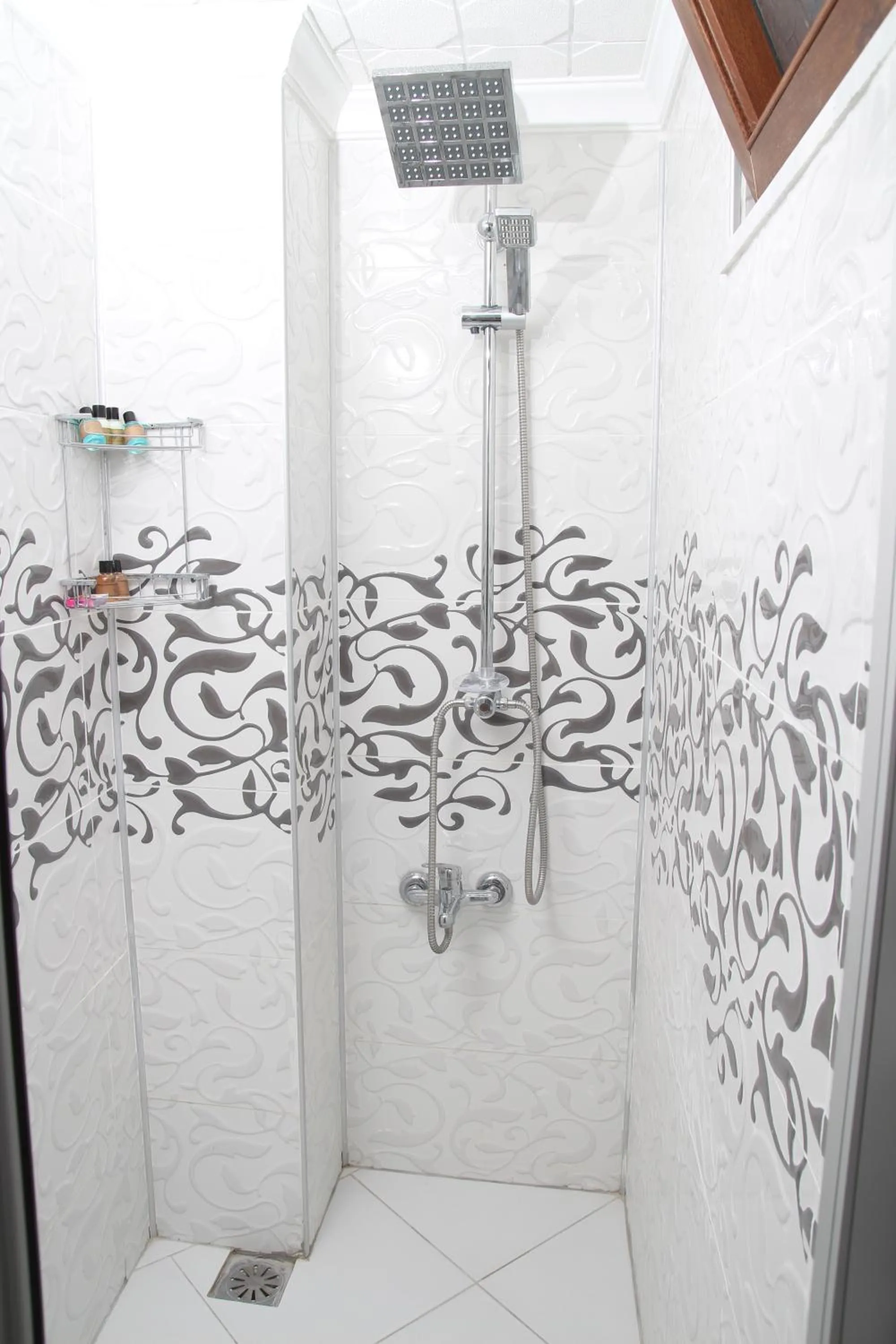 Bathroom in Kural Pansiyon