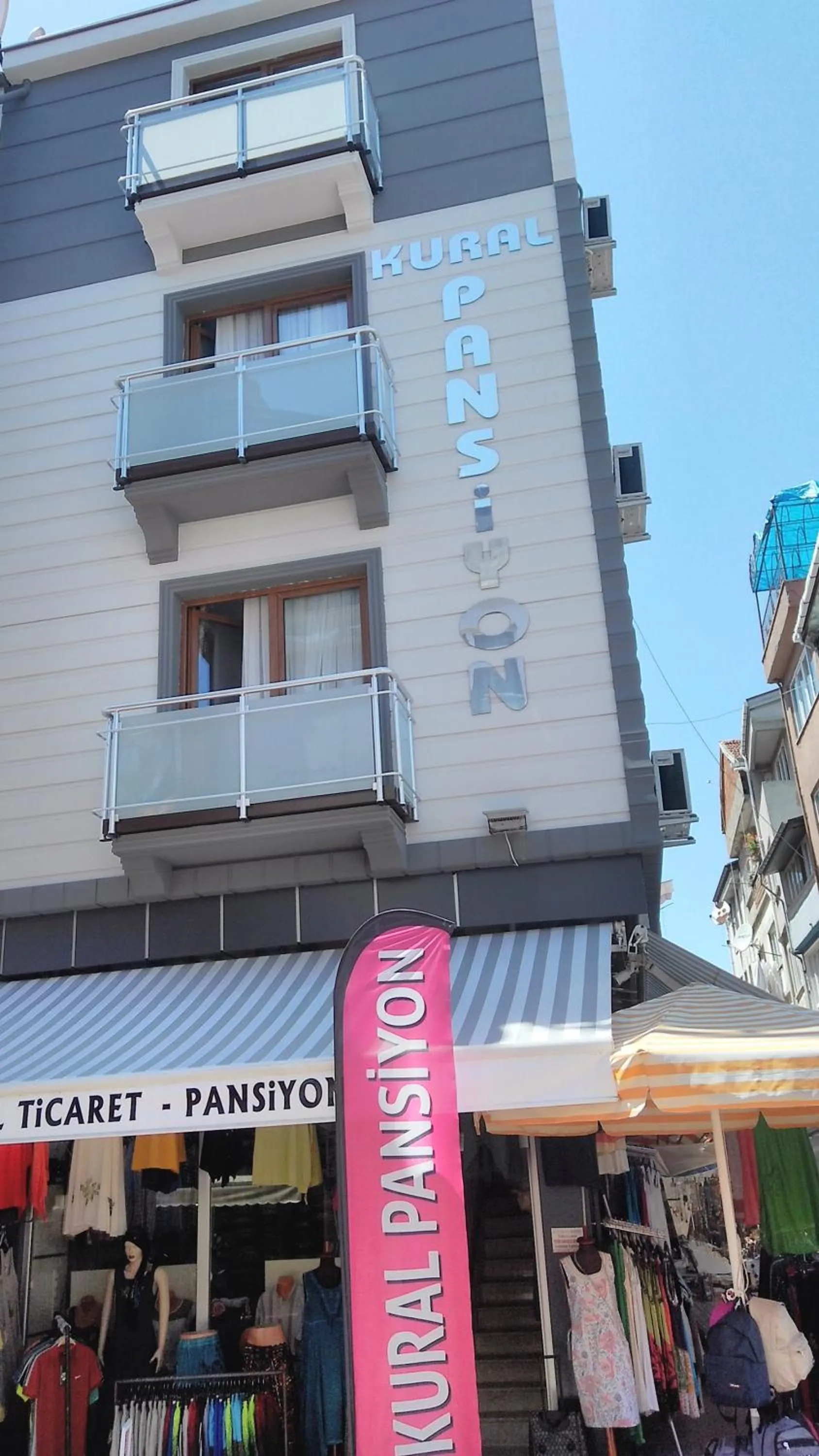 Facade/entrance in Kural Pansiyon