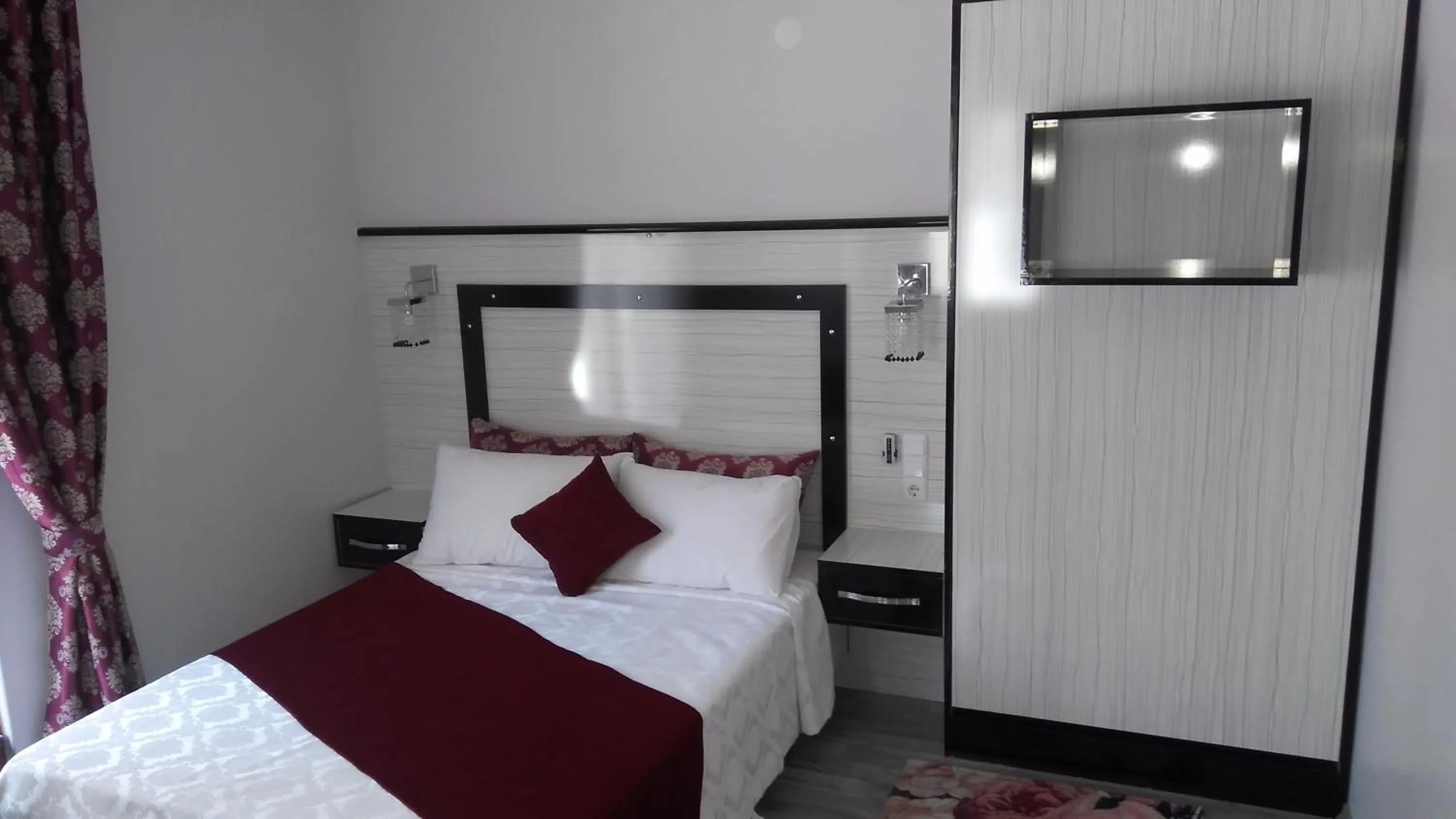 Bed in Kural Pansiyon