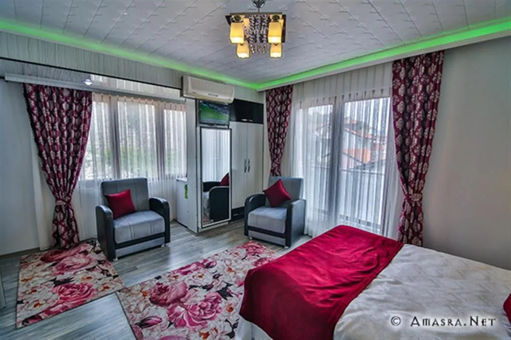 Bed in Kural Pansiyon