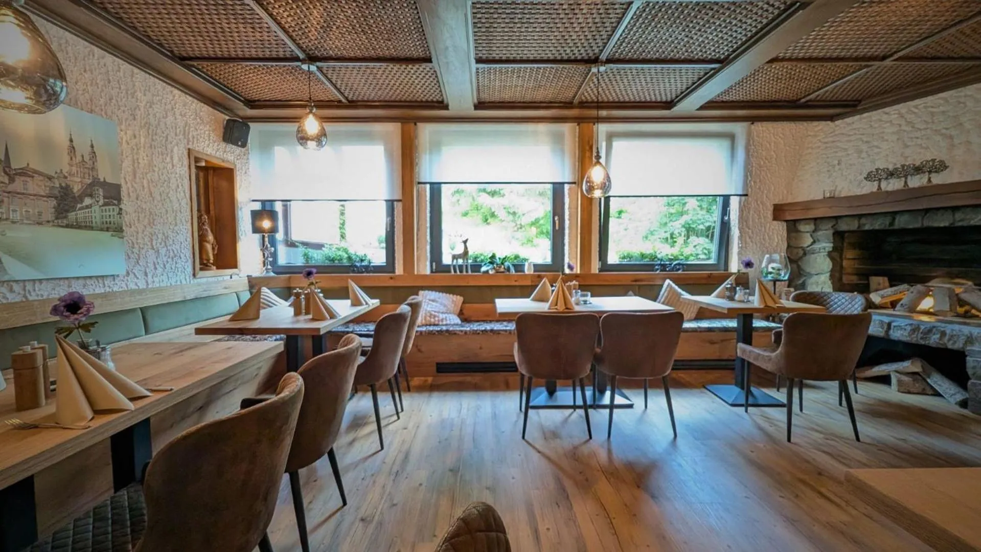 Dining area in Hotel Berghof Wasserkuppe & Gästehaus Fuldaquelle