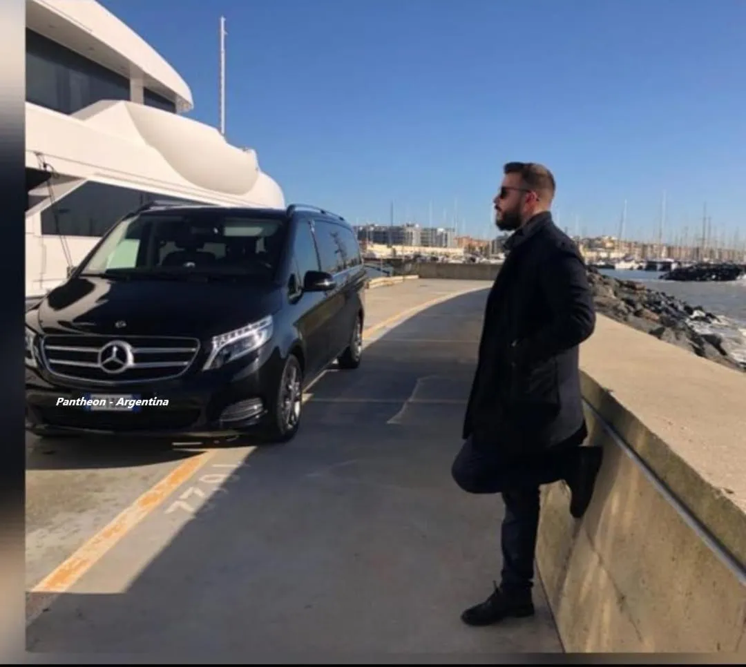 People in Pantheon - Argentina Luxury