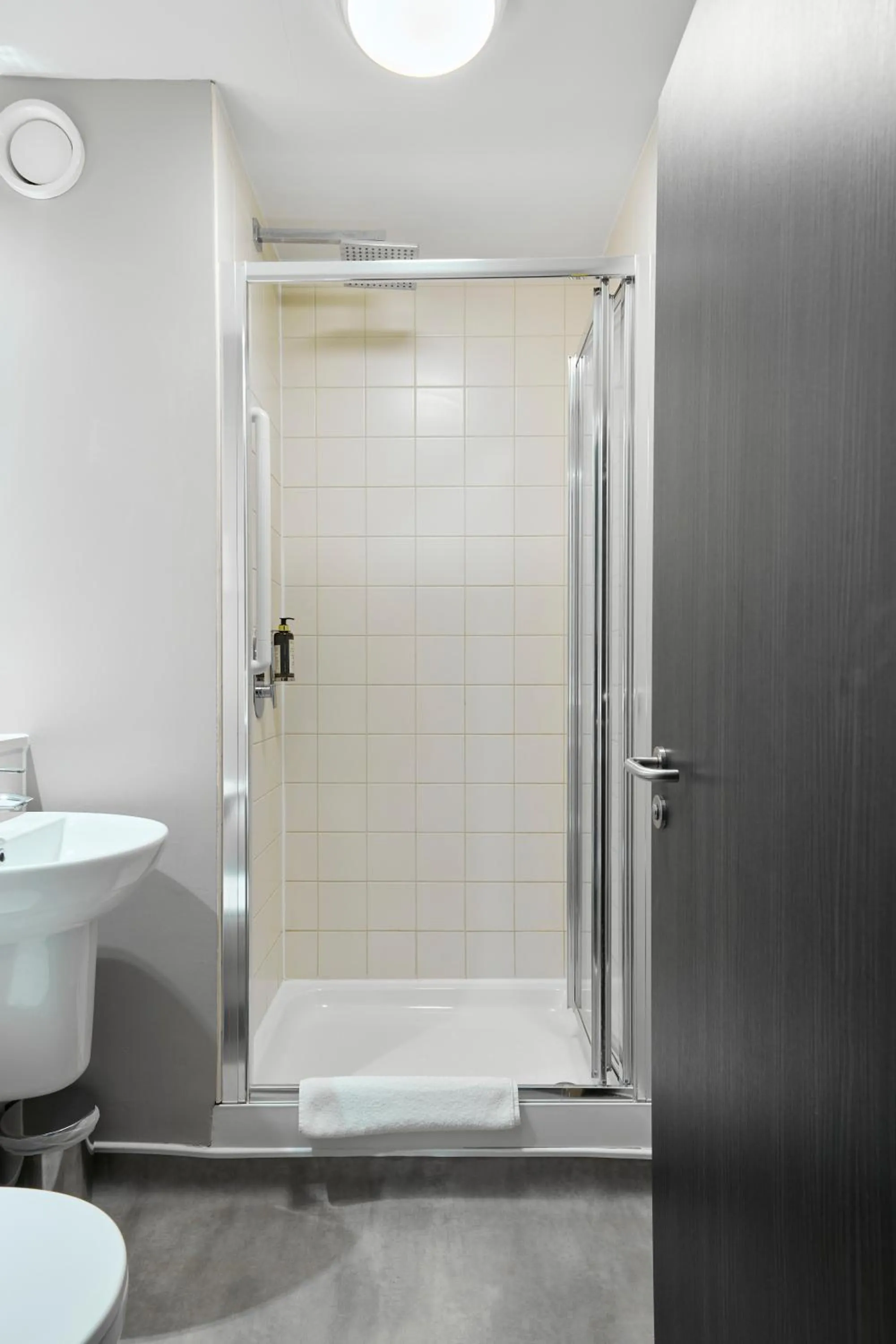 Bathroom in The Lodge Hotel