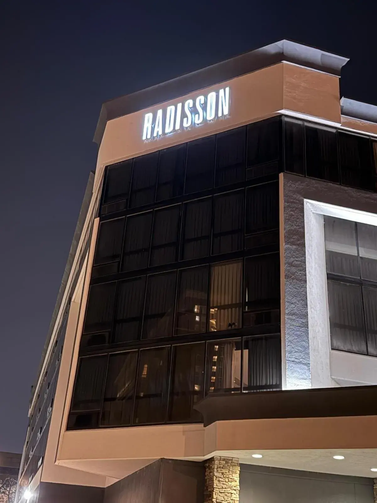 Property building in Radisson Hotel St Louis Downtown Convention Center Property building in Radisson Hotel St Louis Downtown Convention Center