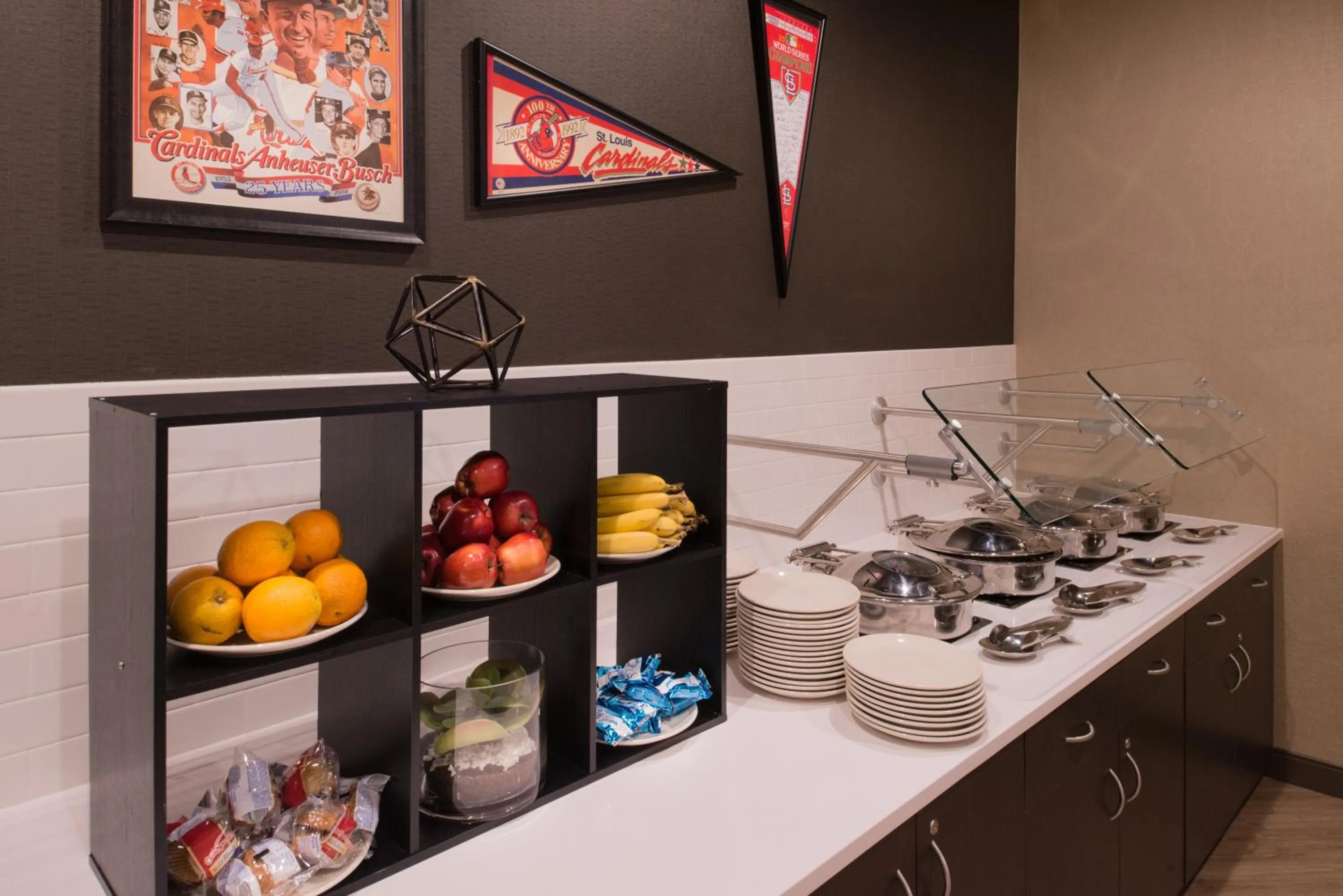 Breakfast in The Arch Convention Hotel