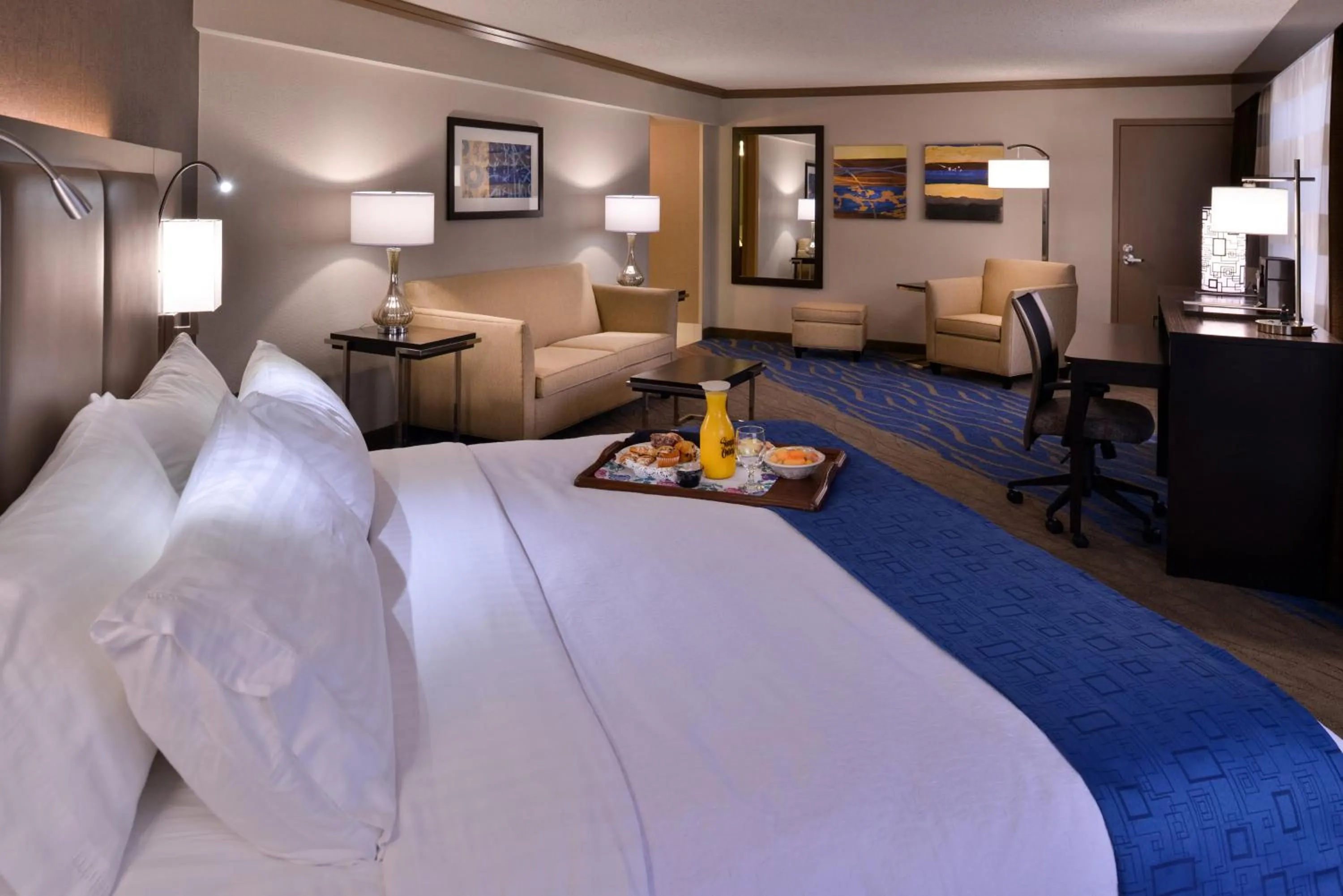 Photo of the whole room, Bed in The Arch Convention Hotel