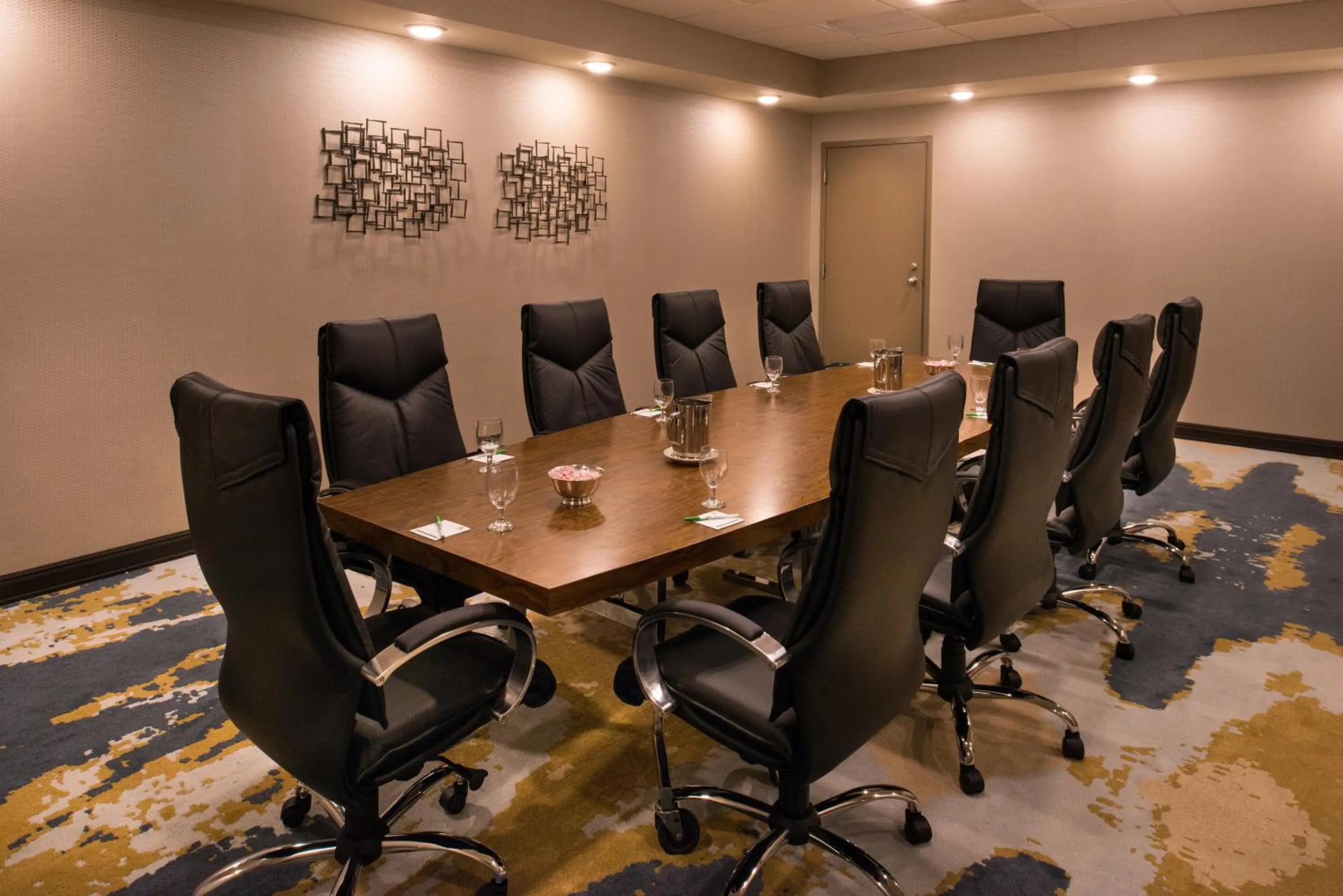 Meeting/conference room in The Arch Convention Hotel