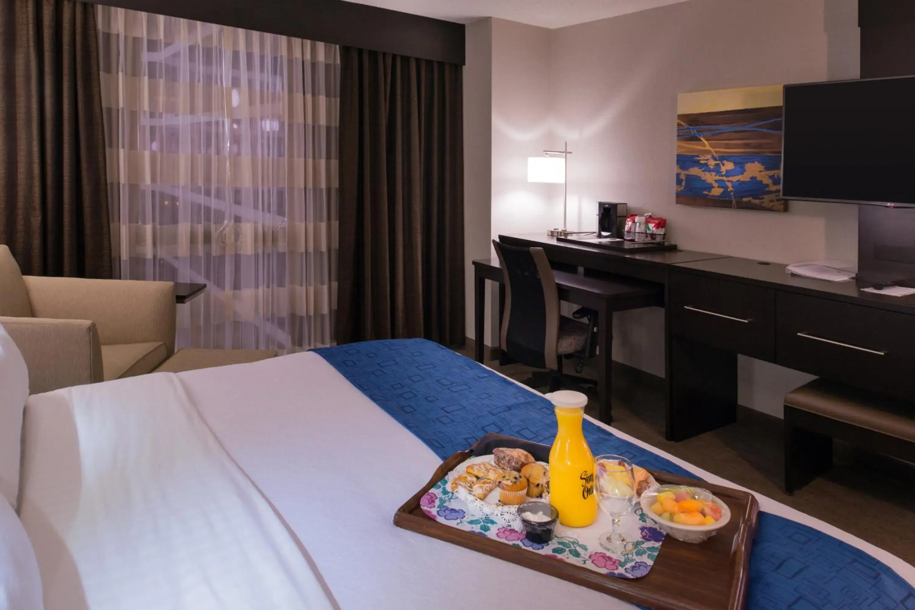 Photo of the whole room, Bed in The Arch Convention Hotel Photo of the whole room, Bed in The Arch Convention Hotel