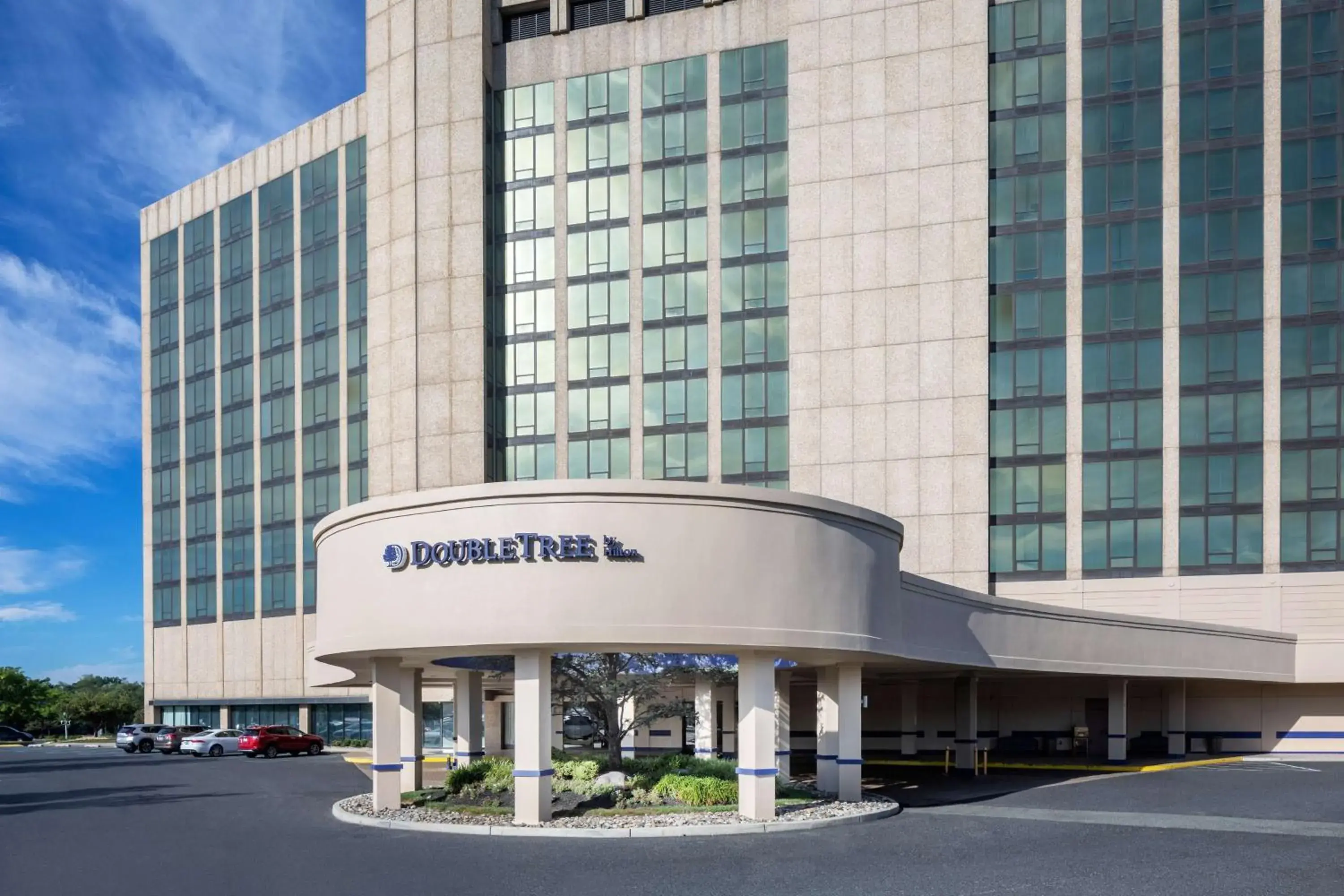 Property building in DoubleTree by Hilton Cherry Hill Philadelphia Property building in DoubleTree by Hilton Cherry Hill Philadelphia