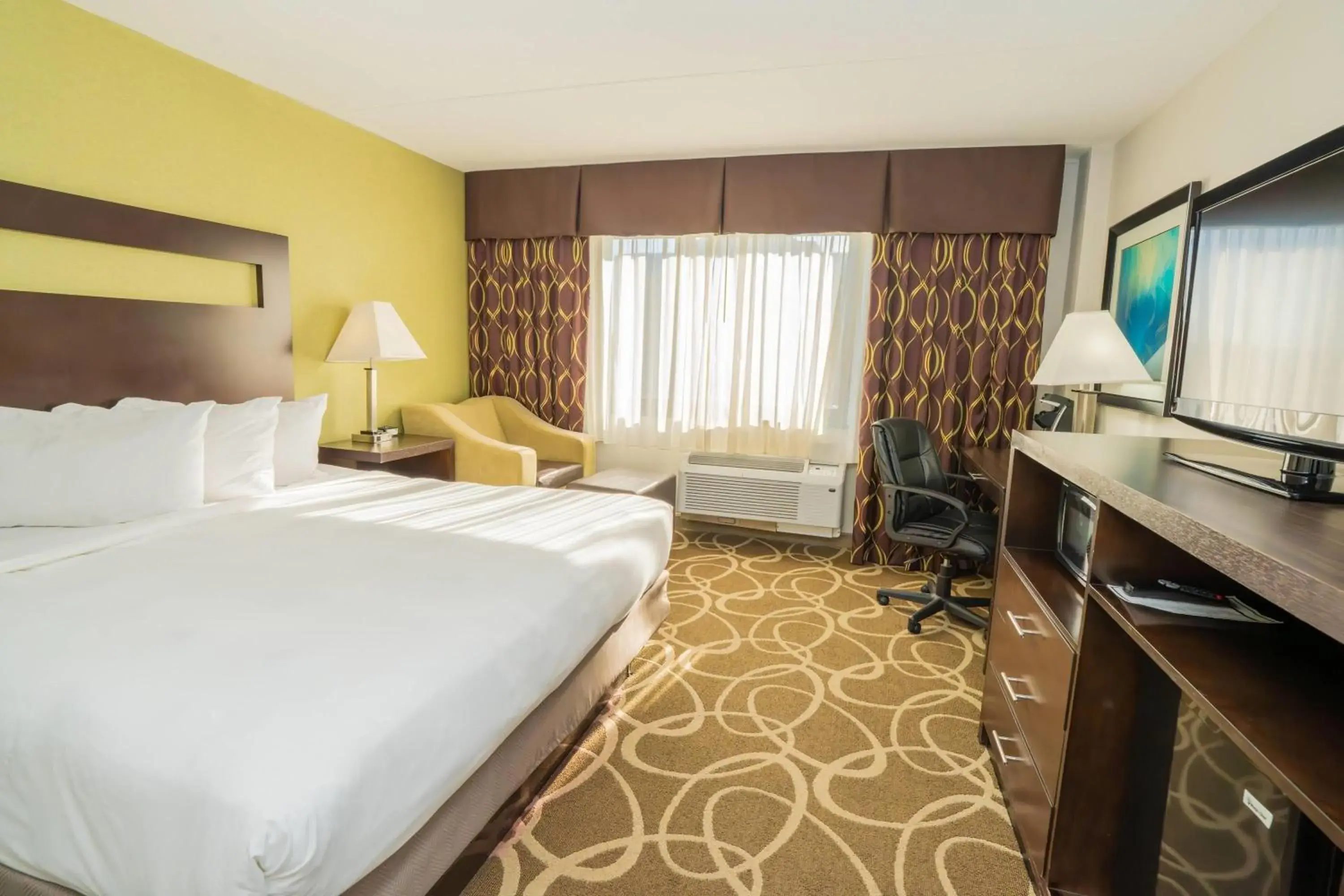 Photo of the whole room, Bed in Elimwood Hotel, a Ramada by Wyndham Photo of the whole room, Bed in Elimwood Hotel, a Ramada by Wyndham