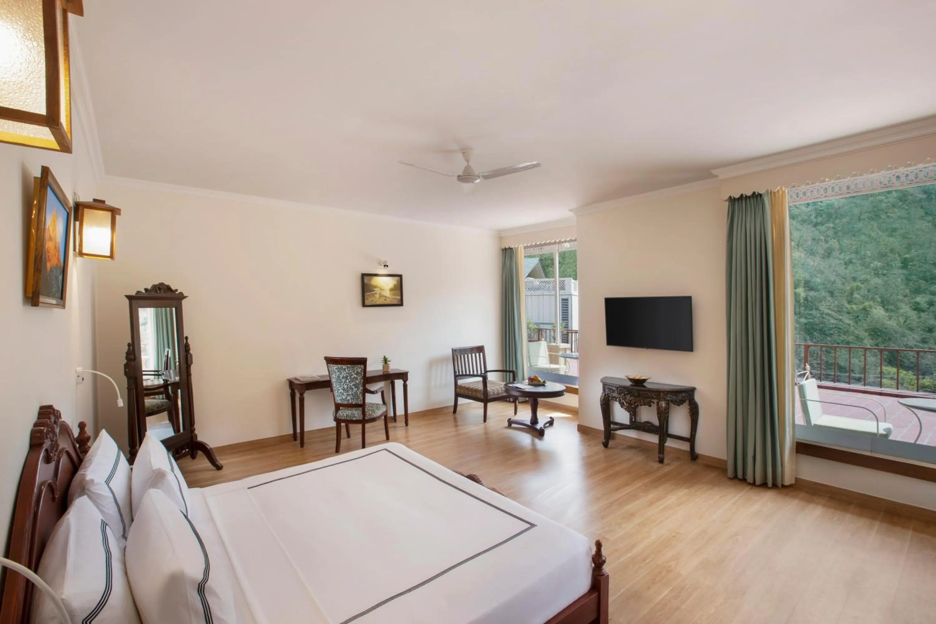 Bed in Raga on the Ganges, Rishikesh