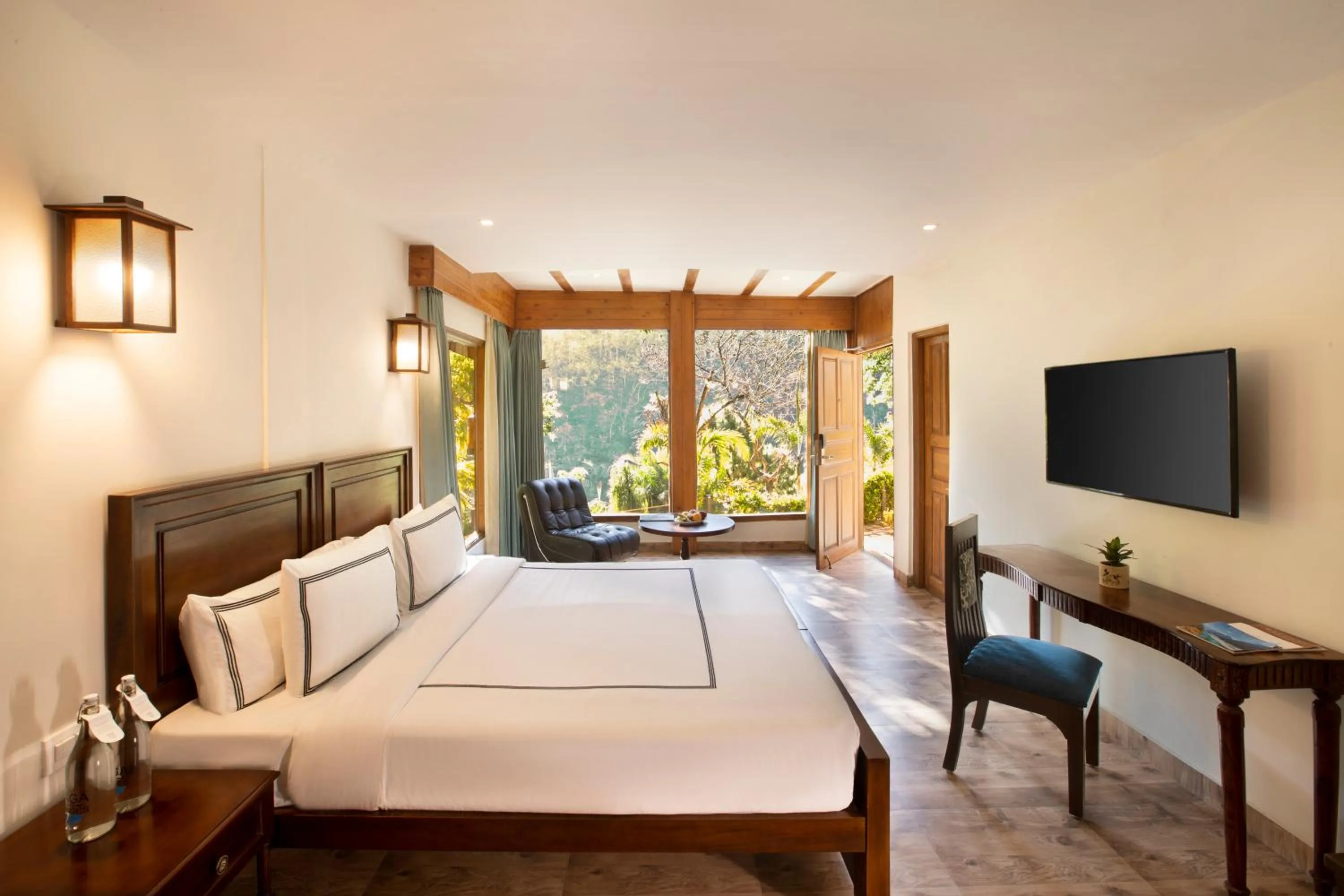 Bed in Raga on the Ganges, Rishikesh