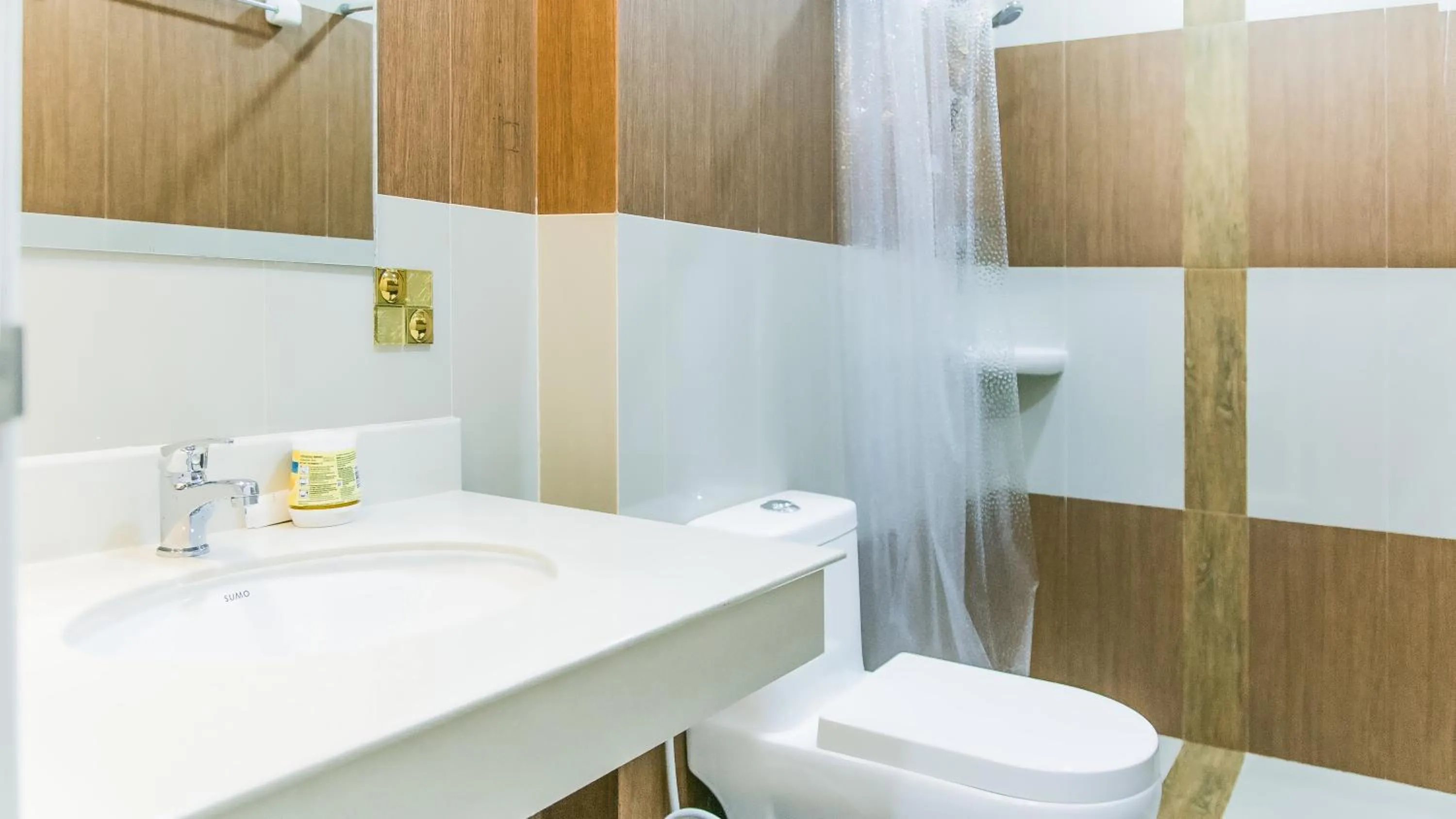 Shower in Sunset Residence Pinklao