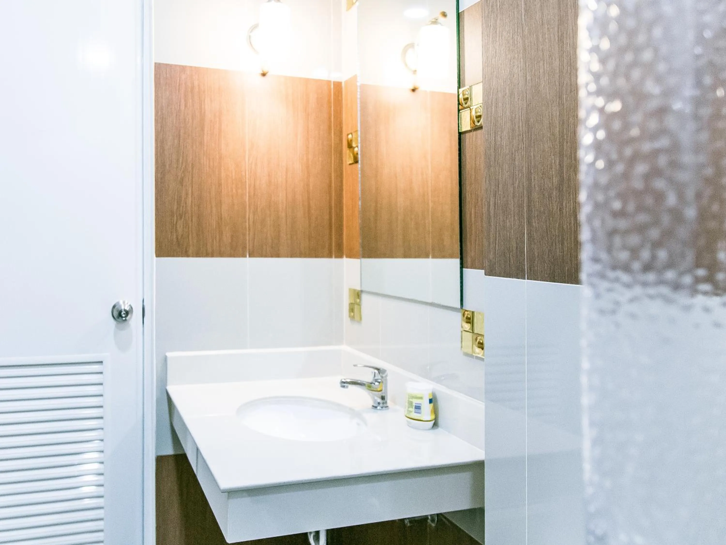 Bathroom in Sunset Residence Pinklao