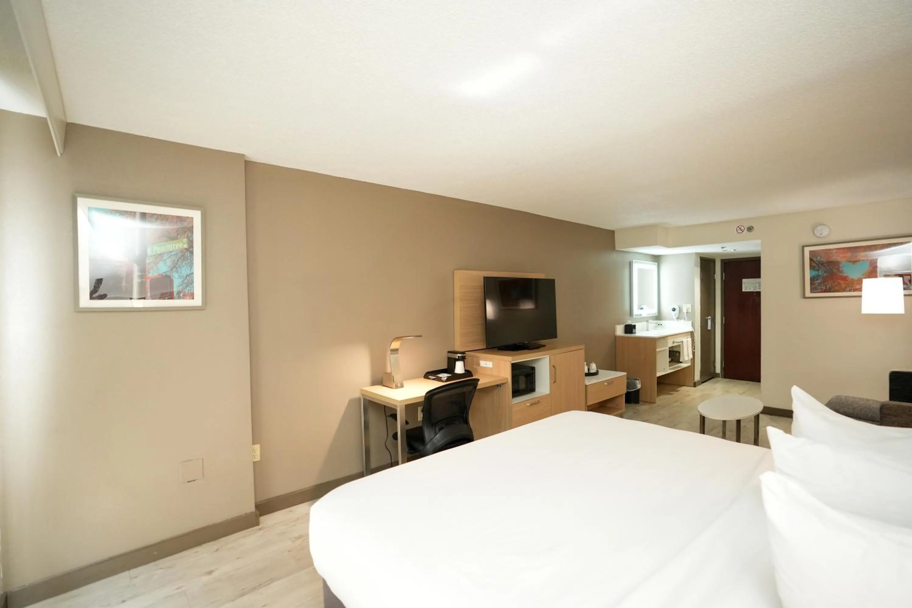 Bed in Wyndham Garden Duluth