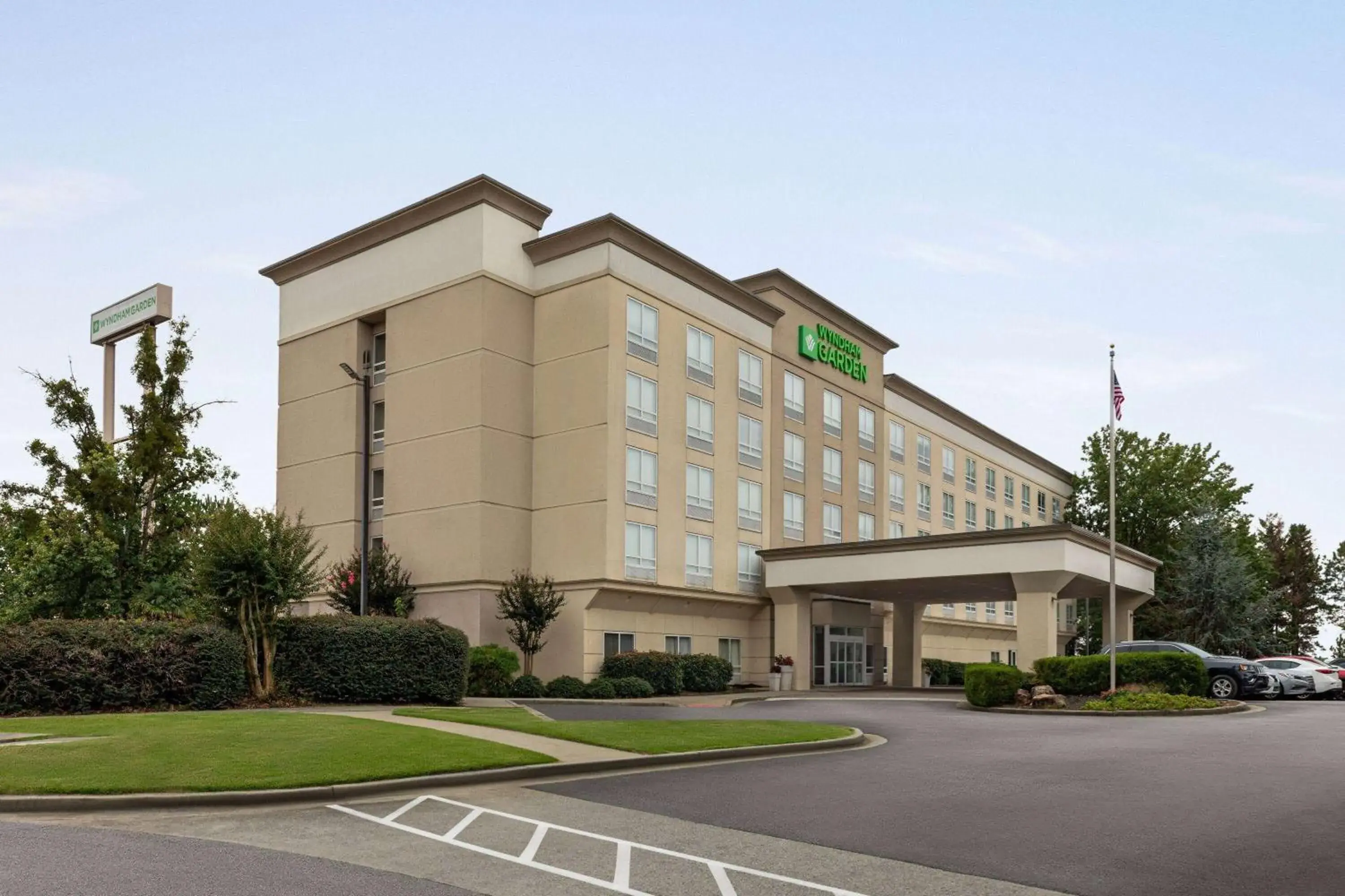 Property building in Wyndham Garden Duluth Property building in Wyndham Garden Duluth