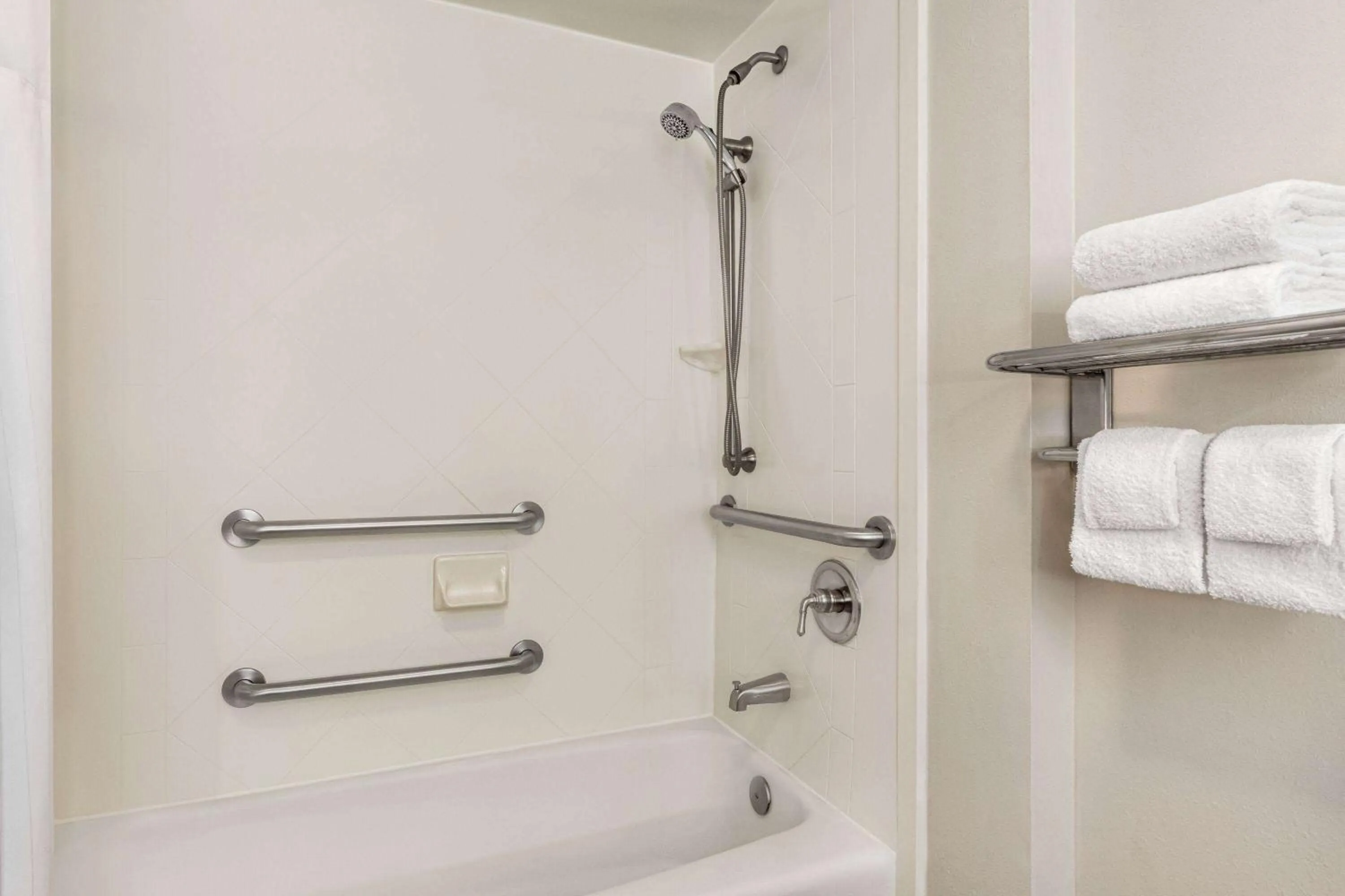 Shower in Wyndham Garden Duluth