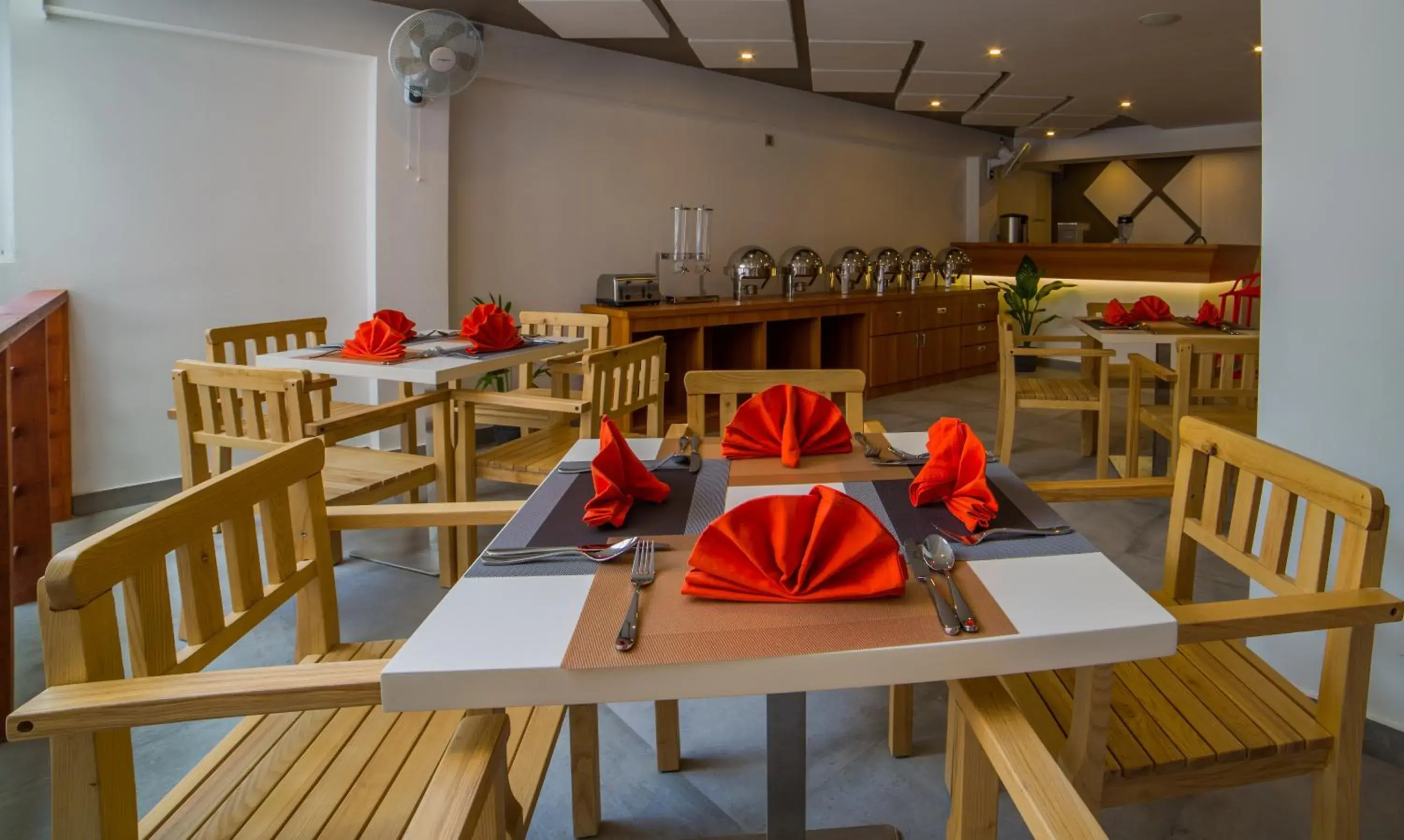 Restaurant/places to eat in Kuredhi Beach Inn Restaurant/places to eat in Kuredhi Beach Inn