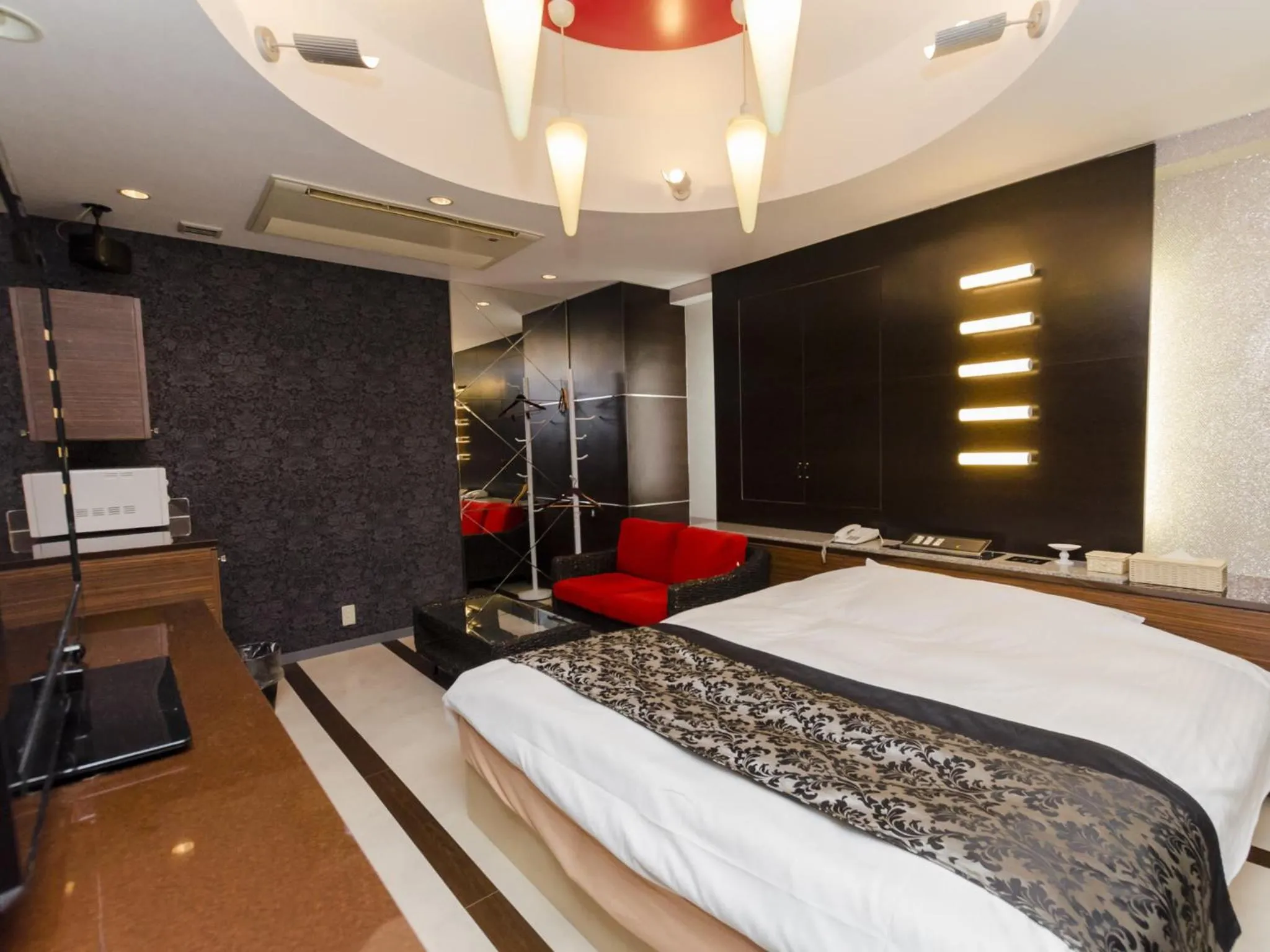 Bed in Fun3 -Adult Only-