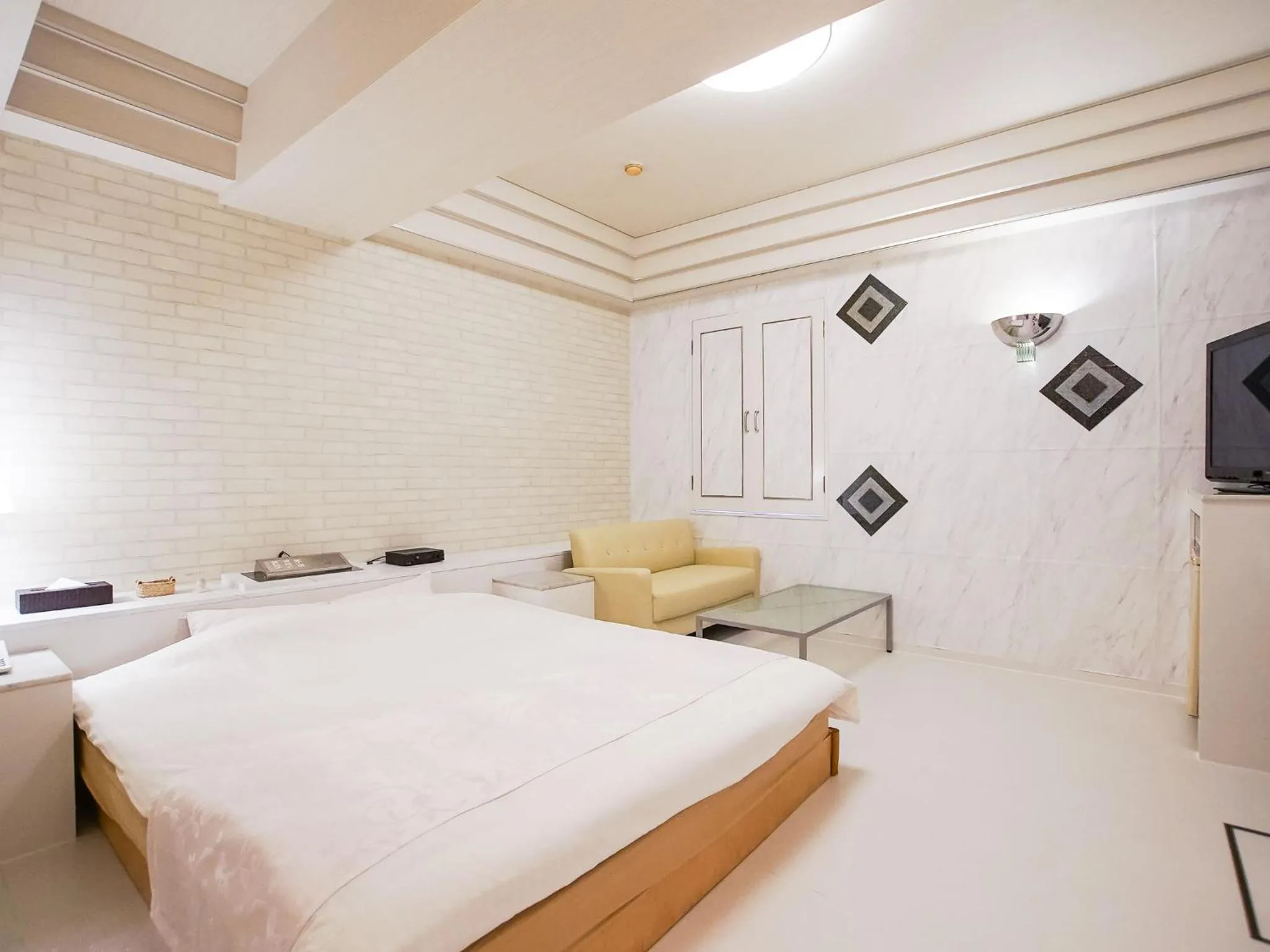 Bed in Fun3 -Adult Only-