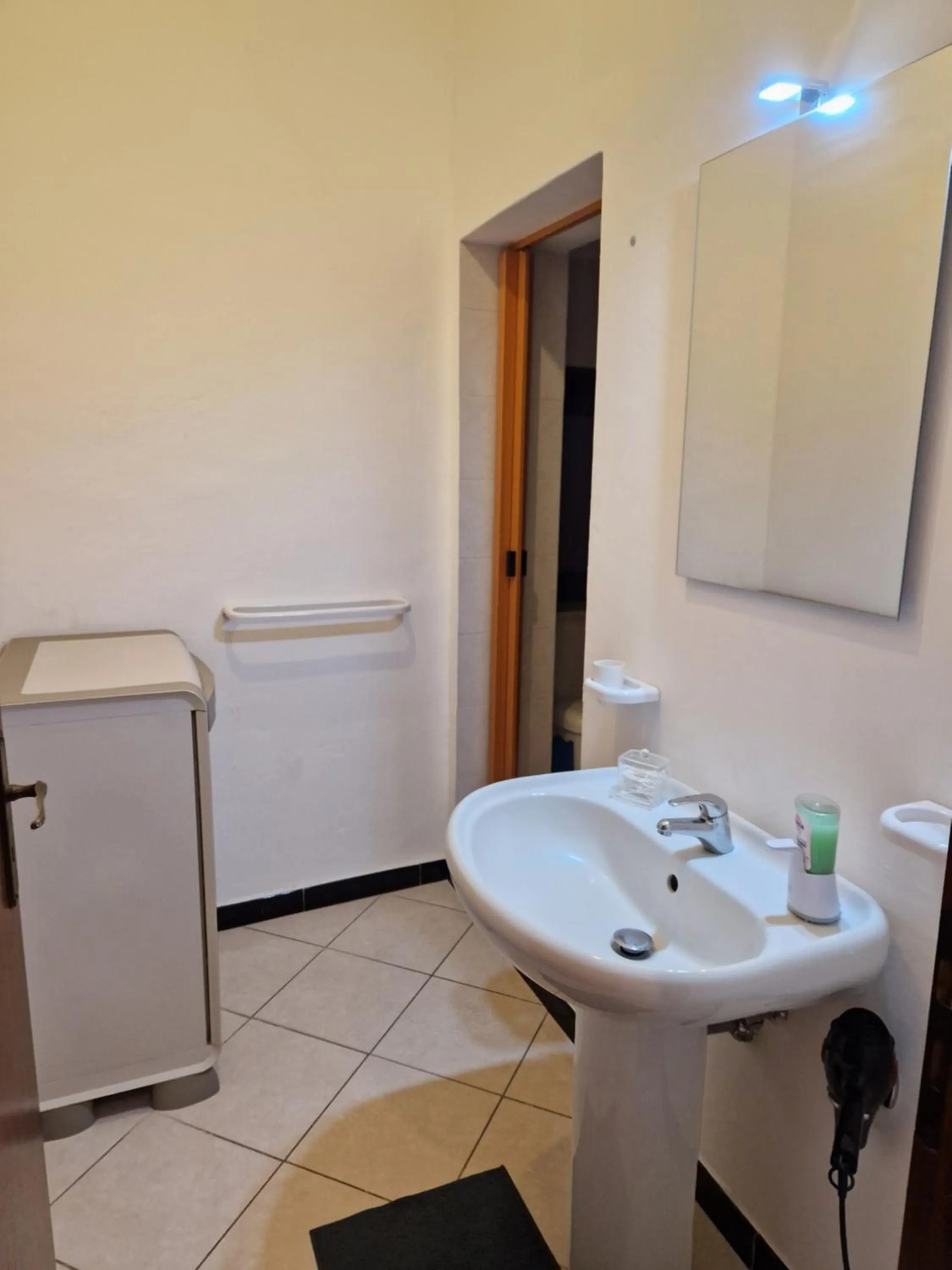 Bathroom in La Gardenia