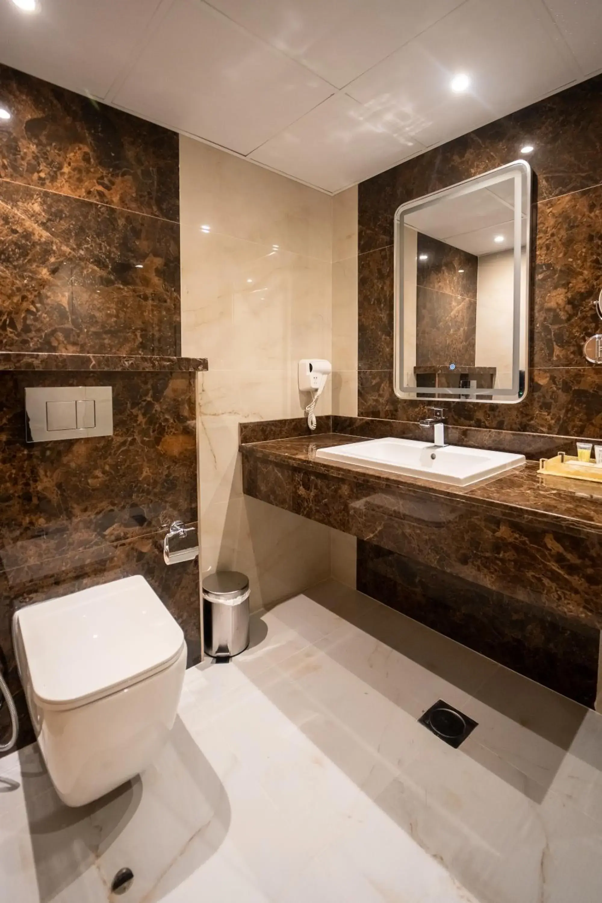 Shower in Smana Hotel Al Raffa Shower in Smana Hotel Al Raffa