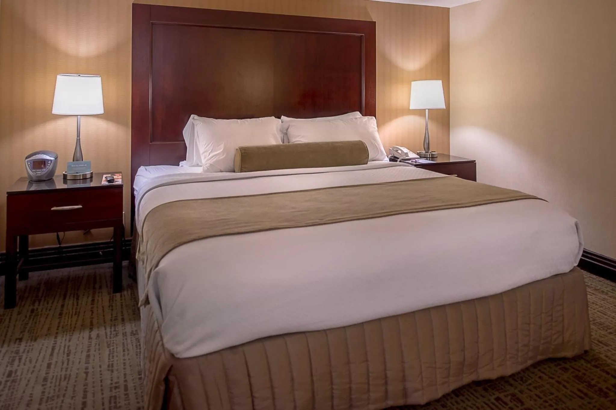 Bedroom, Bed in Crowne Plaza Hotel St. Louis Airport by IHG
