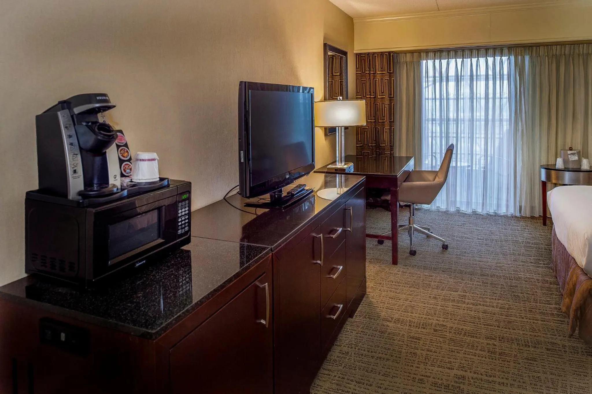 Photo of the whole room, Bed in Crowne Plaza Hotel St. Louis Airport by IHG