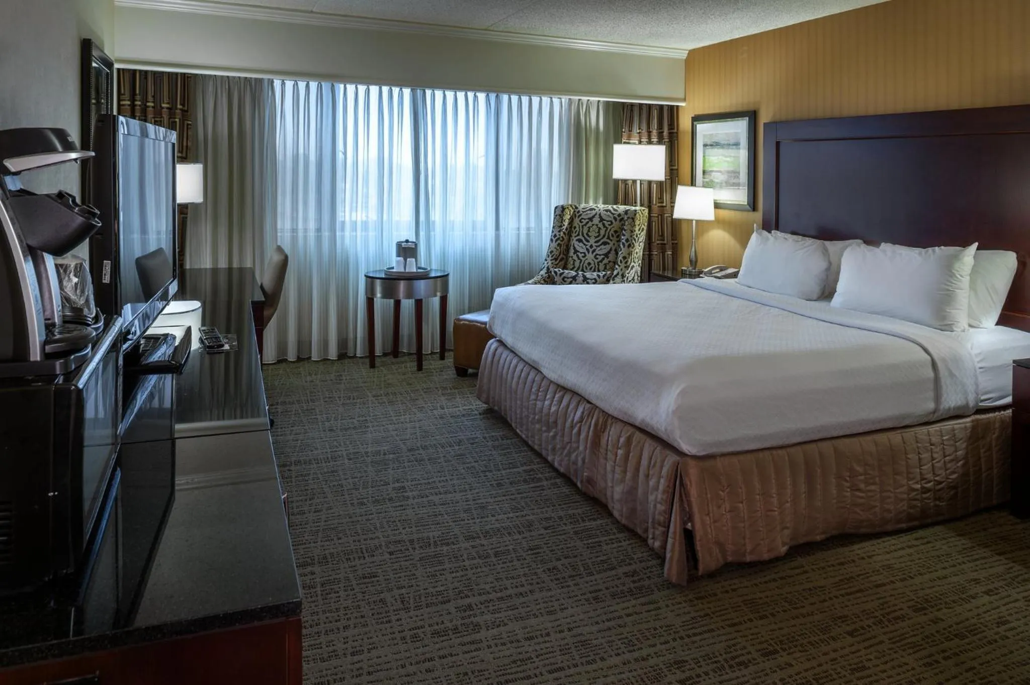 Photo of the whole room, Bed in Crowne Plaza Hotel St. Louis Airport by IHG