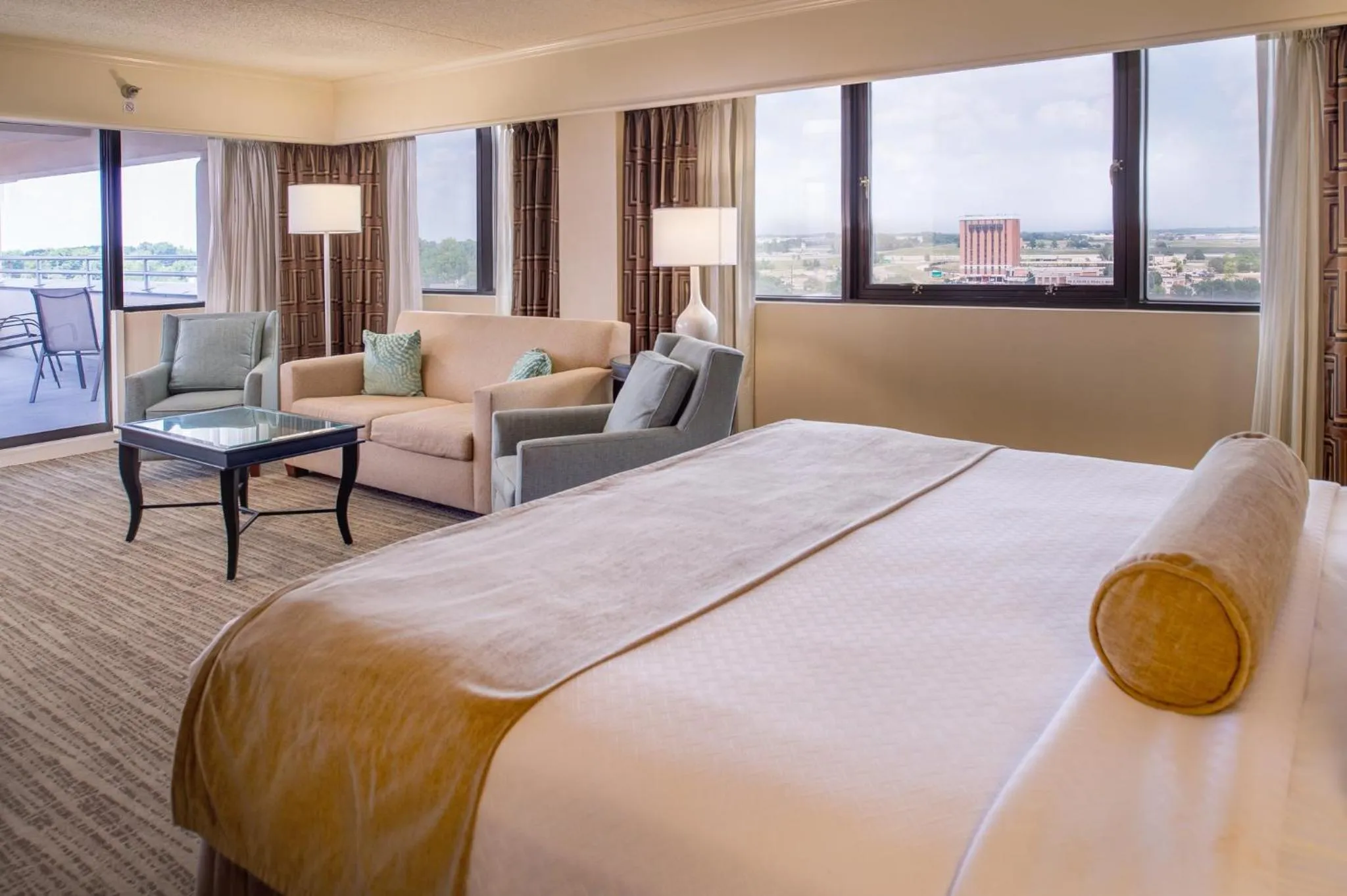 Photo of the whole room, Bed in Crowne Plaza Hotel St. Louis Airport by IHG