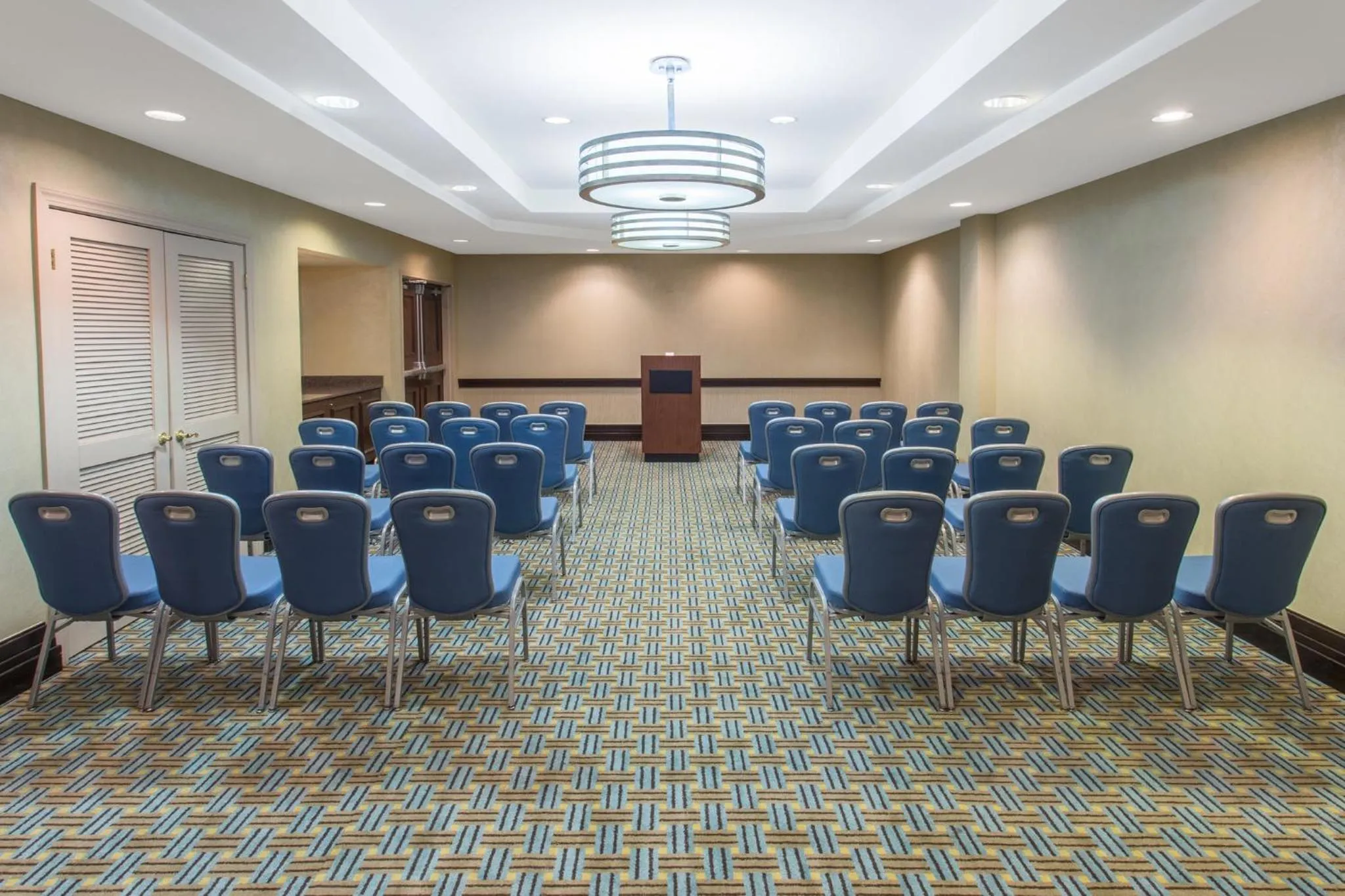 Meeting/conference room in Crowne Plaza Hotel St. Louis Airport by IHG