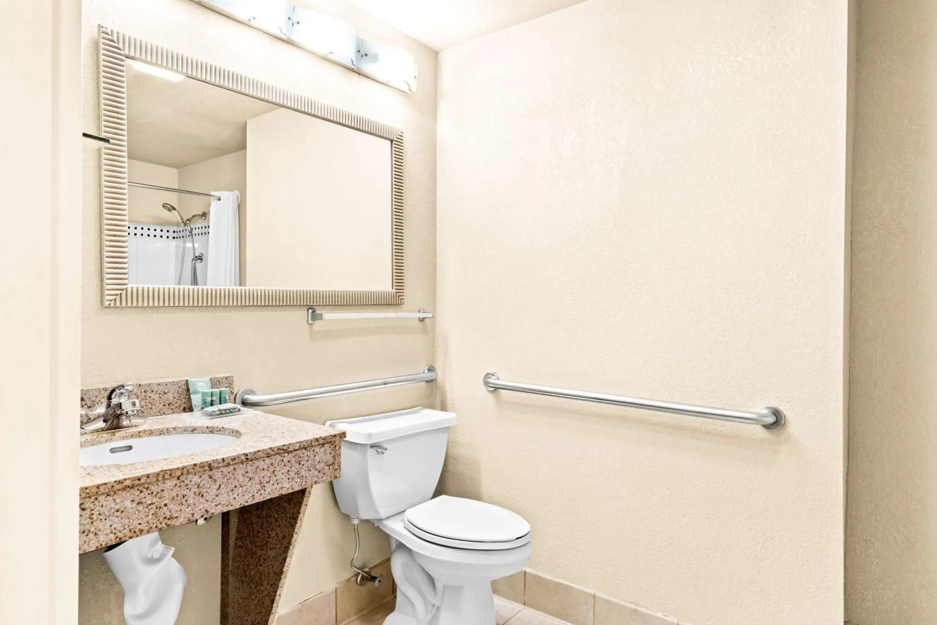 Bathroom in Best Western Gwinnett Center Bathroom in Best Western Gwinnett Center