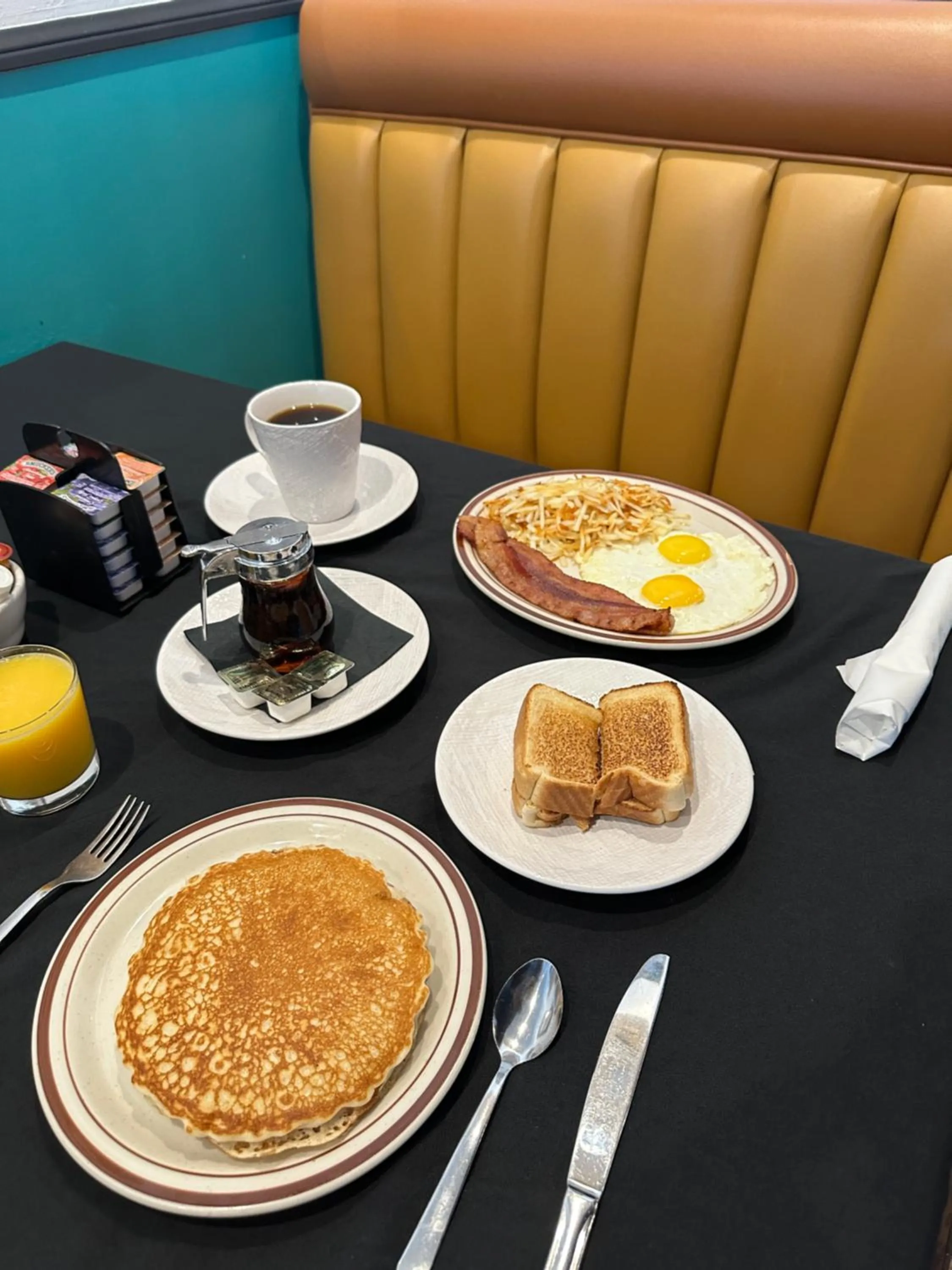 Breakfast in Ramada by Wyndham Williams/Grand Canyon Area