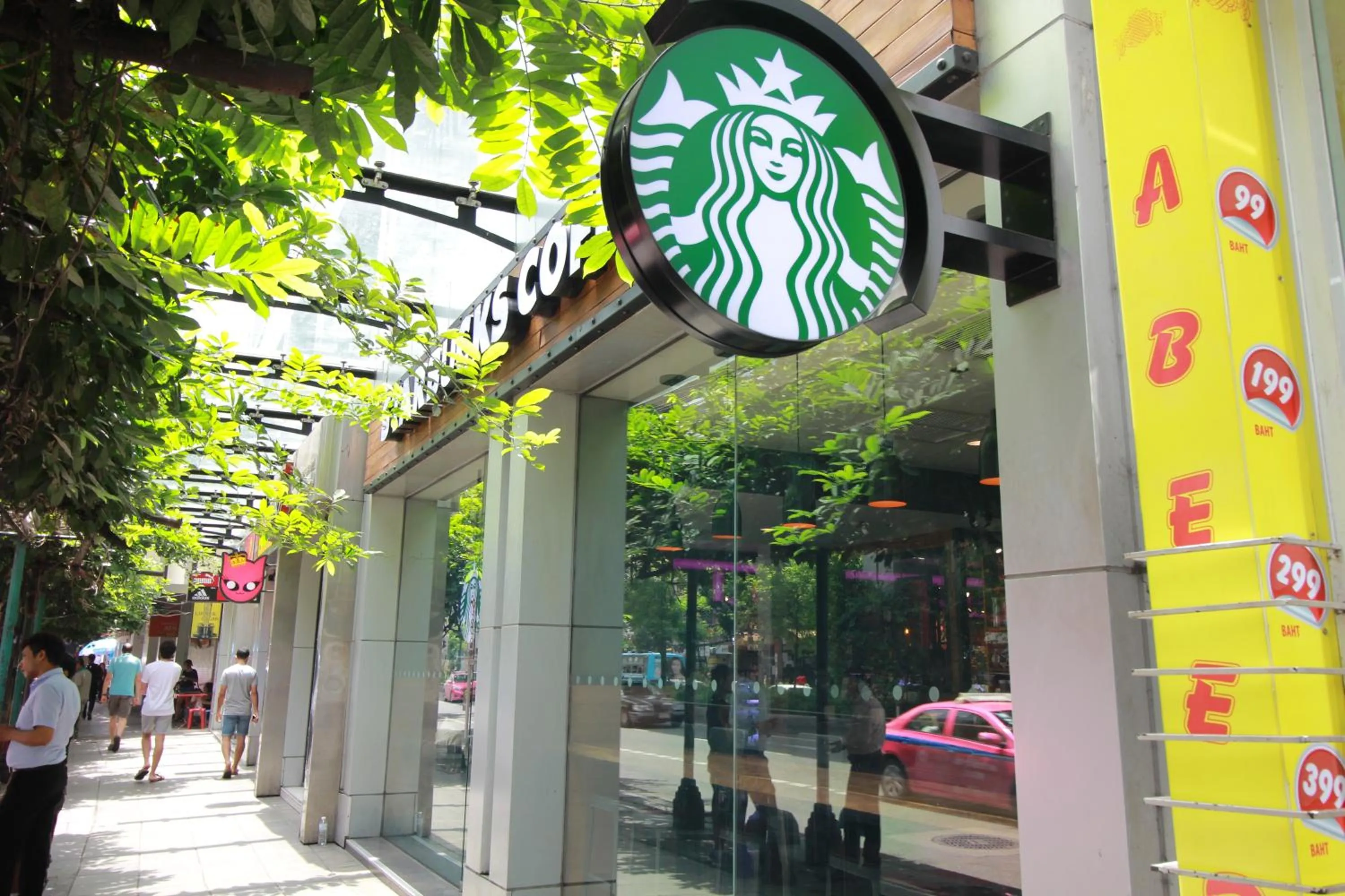 Restaurant/places to eat in Grand 5 Hotel & Plaza Sukhumvit Bangkok