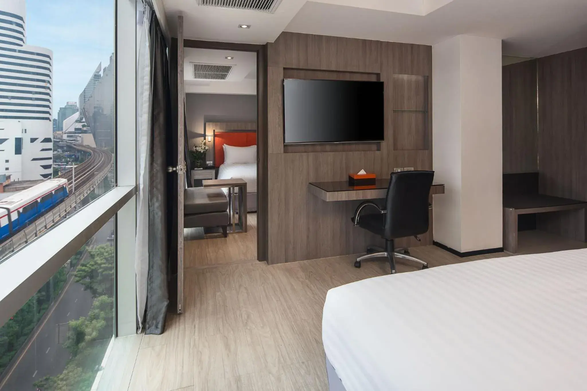 Bedroom, Bed in Grand 5 Hotel & Plaza Sukhumvit Bangkok Bedroom, Bed in Grand 5 Hotel & Plaza Sukhumvit Bangkok