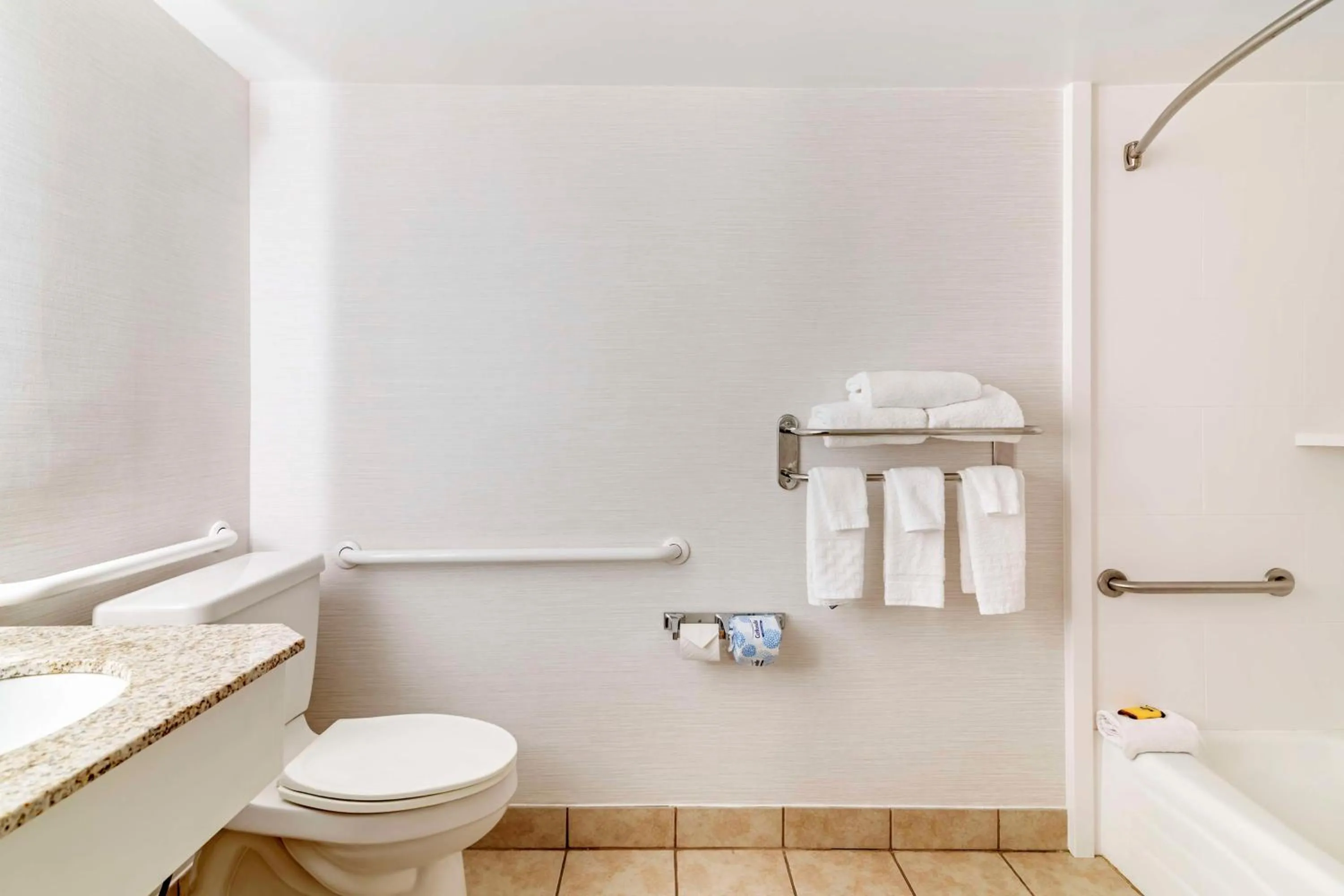 Bathroom in Best Western Springfield Hotel